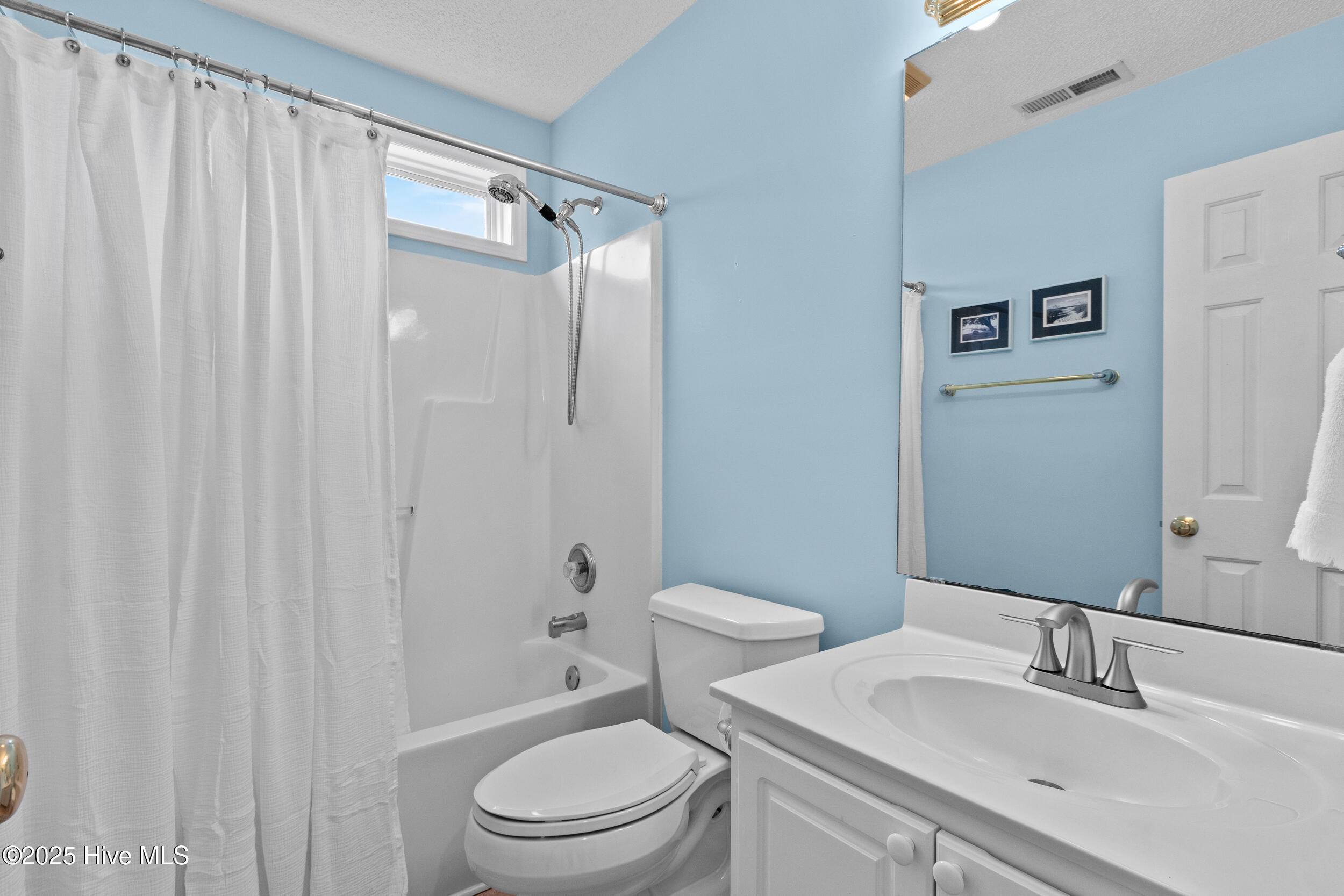 Carolina Beach, North Carolina, 28428, United States, 3 Bedrooms Bedrooms, ,2 BathroomsBathrooms,Residential,For Sale,1890740