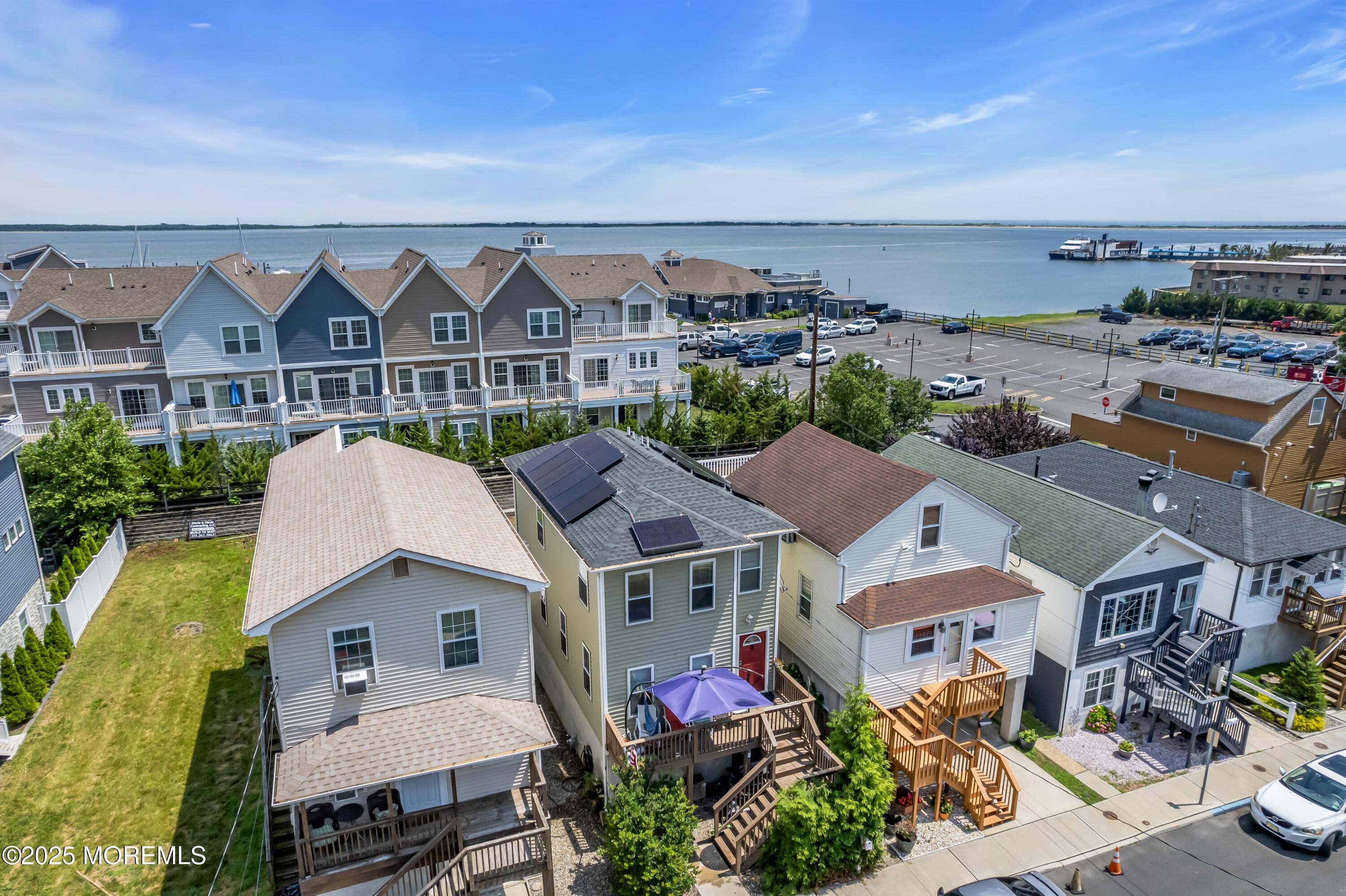 Highlands, New Jersey, 07732, United States, 2 Bedrooms Bedrooms, ,2 BathroomsBathrooms,Residential,For Sale,1980474