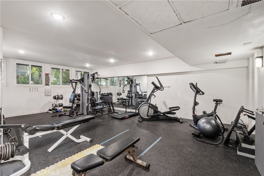 West Hollywood, California, 90069, United States, 1 Bedroom Bedrooms, ,1 BathroomBathrooms,Residential,For Sale,1896618