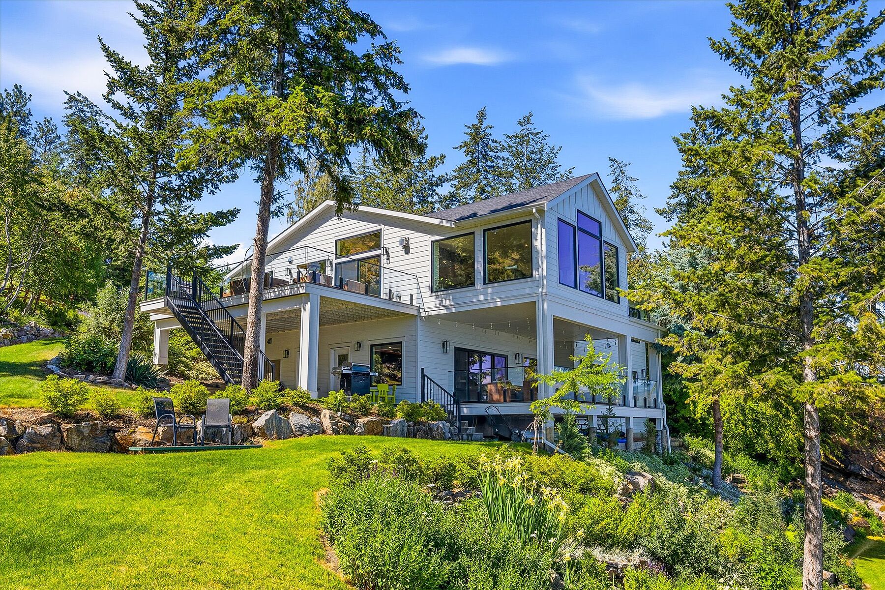  Stunning Home with Privacy - 物件實景