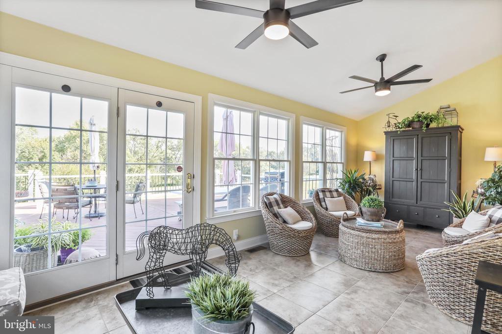 Waterford, Virginia, 20197, United States, 4 Bedrooms Bedrooms, ,5 BathroomsBathrooms,Residential,For Sale,1941290