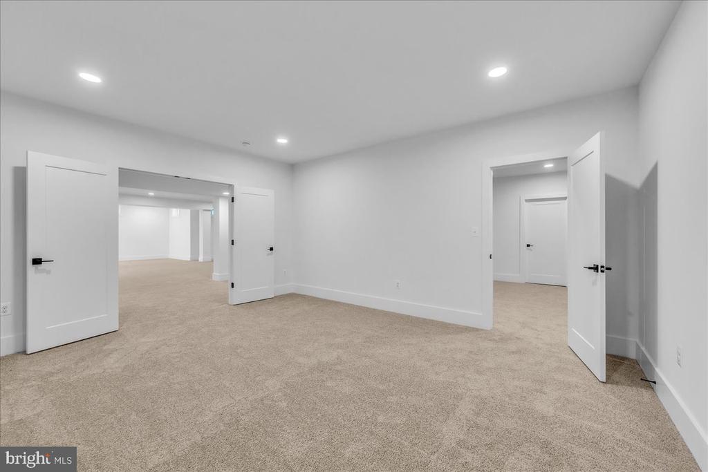 Oak Hill, Virginia, 20171, United States, 4 Bedrooms Bedrooms, ,6 BathroomsBathrooms,Residential,For Sale,2006195