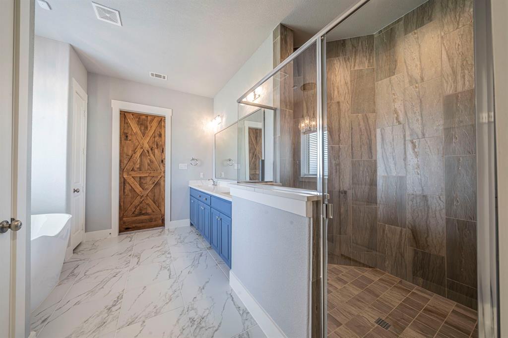 Waxahachie, Texas, 75165, United States, 4 Bedrooms Bedrooms, ,3 BathroomsBathrooms,Residential,For Sale,1980711