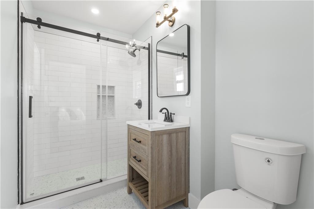 Warwick, Rhode Island, 02888, United States, 3 Bedrooms Bedrooms, ,3 BathroomsBathrooms,Residential,For Sale,2005578