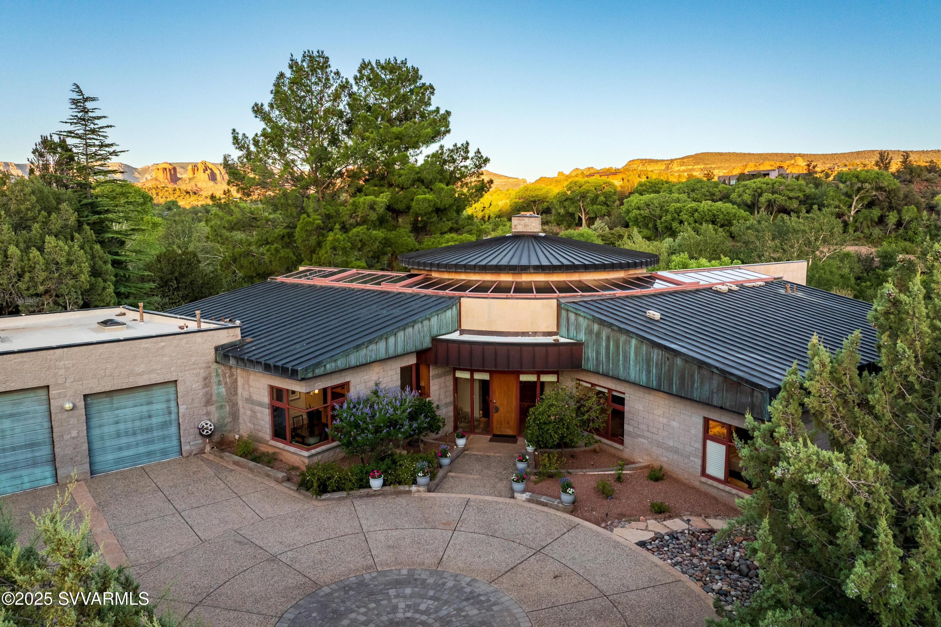 Sedona, Arizona, 86336, United States, 4 Bedrooms Bedrooms, ,3 BathroomsBathrooms,Residential,For Sale,1895371