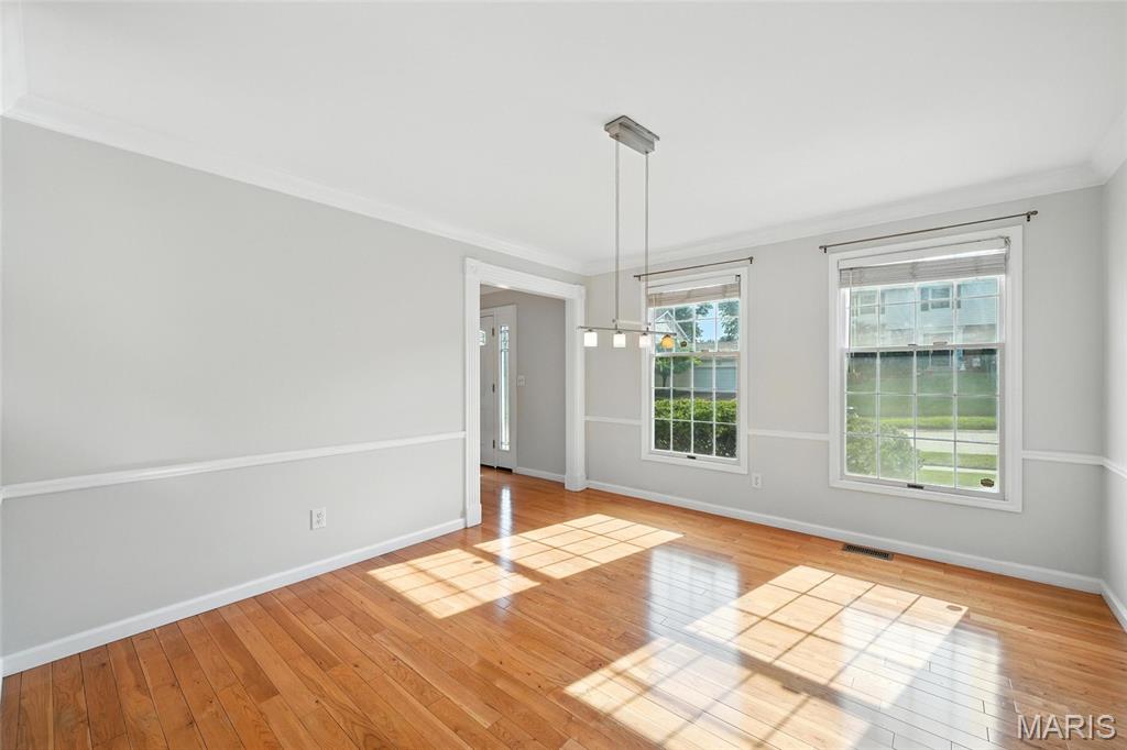 Chesterfield, Missouri, 63017, United States, 4 Bedrooms Bedrooms, ,3 BathroomsBathrooms,Residential,For Sale,1906928