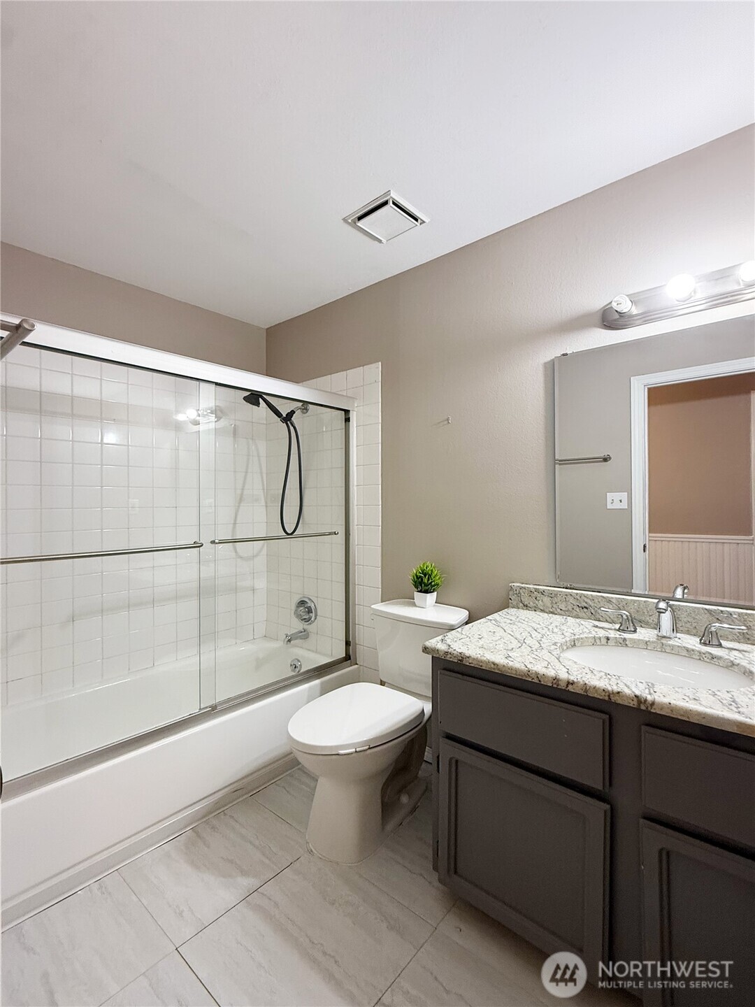 Everett, Washington, 98208, United States, 4 Bedrooms Bedrooms, ,3 BathroomsBathrooms,Residential,For Sale,1920302
