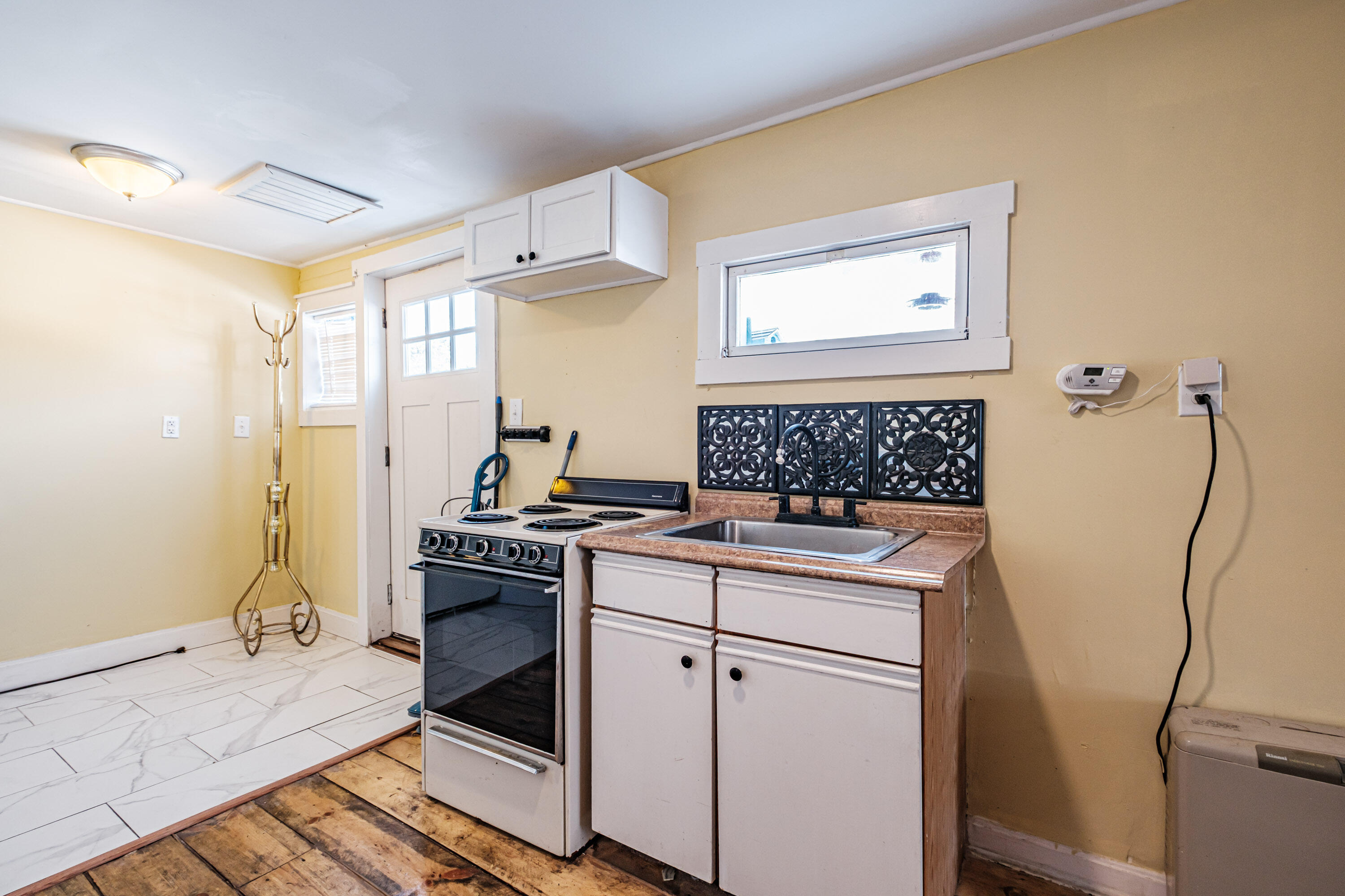 Old Orchard Beach, Maine, 04064, United States, ,3 BathroomsBathrooms,Residential,For Sale,2020912