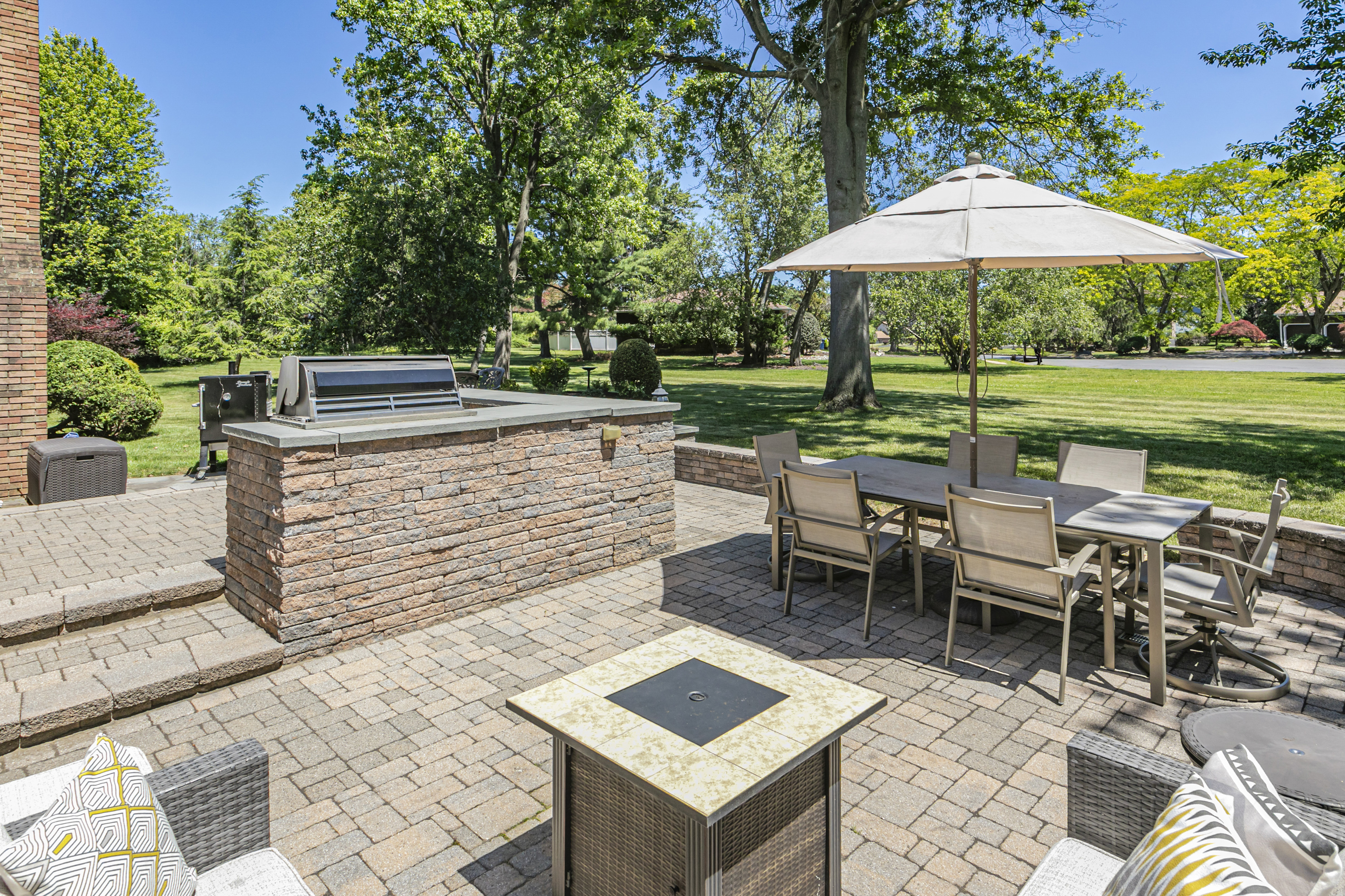  Fantastic Entertaining Options, Inside and Out - 物件實景