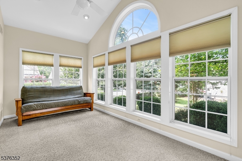 Franklin Twp., New Jersey, 08873, United States, 2 Bedrooms Bedrooms, ,2 BathroomsBathrooms,Residential,For Sale,1911173