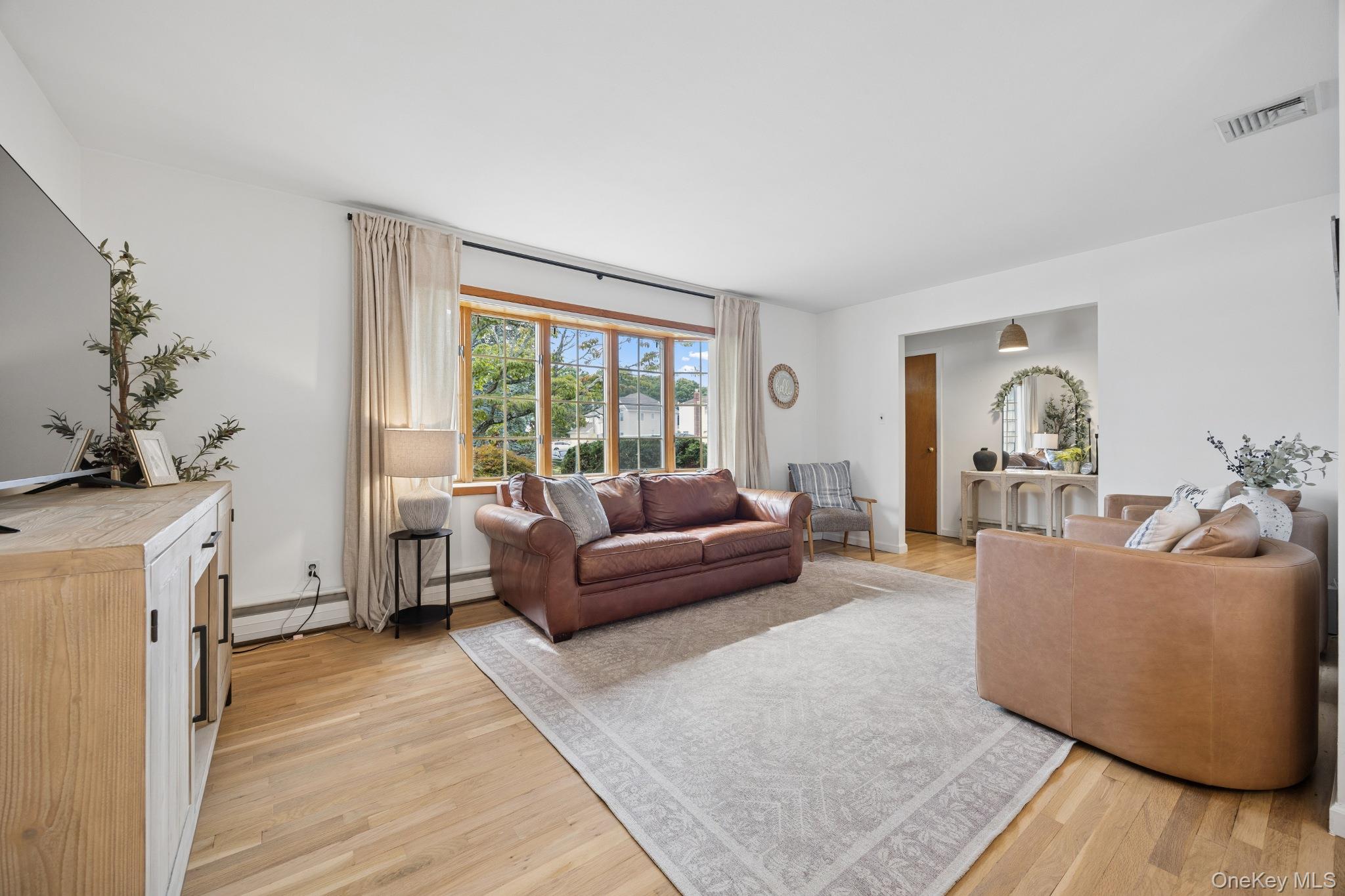 East Blvd, Massapequa, NY 11758
