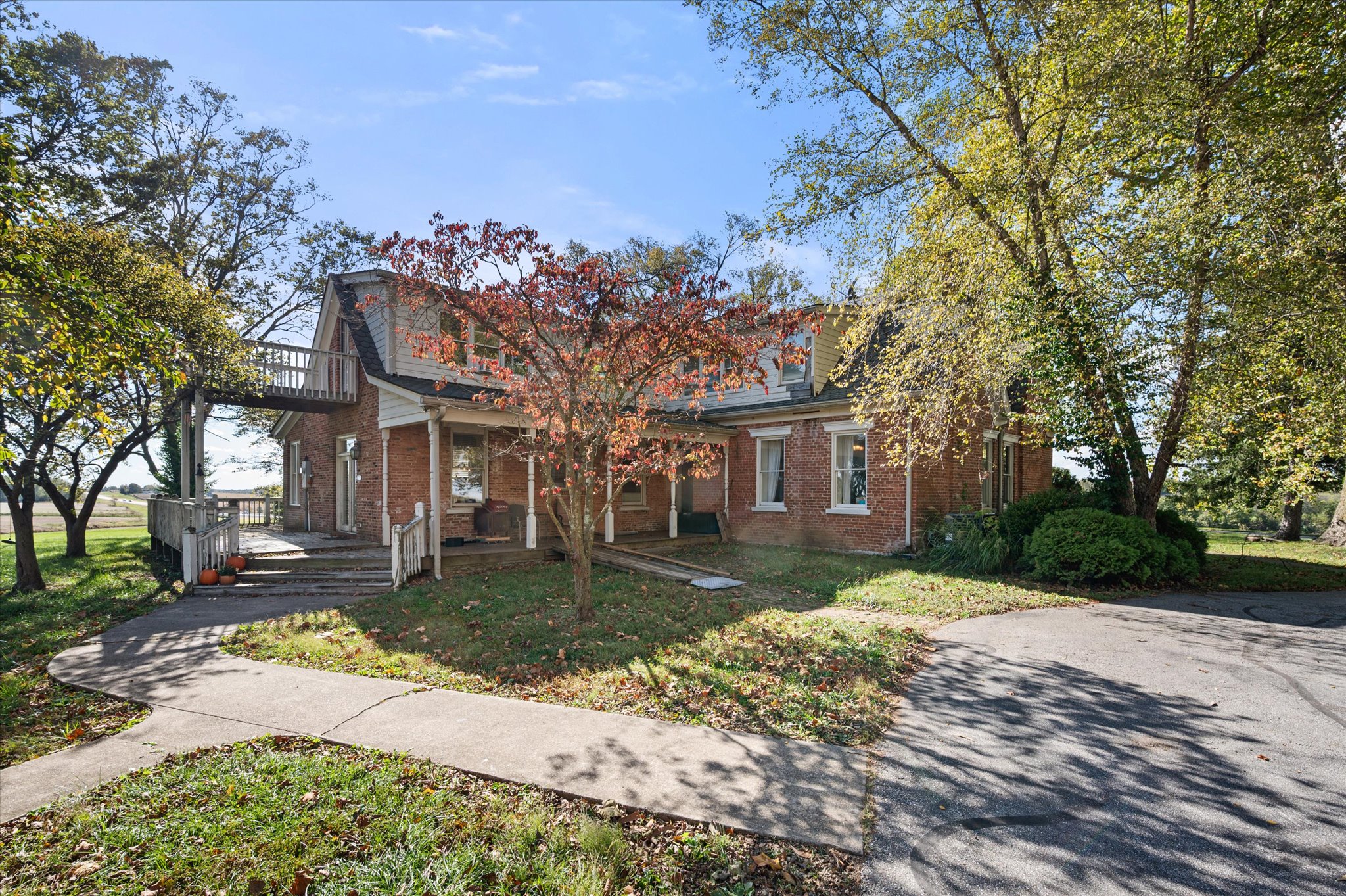 Shelbyville, Kentucky, 40065, United States, 4 Bedrooms Bedrooms, ,3 BathroomsBathrooms,Residential,For Sale,1986481