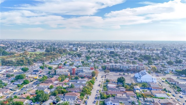 Los Angeles, California, 90002, United States, 3 Bedrooms Bedrooms, ,2 BathroomsBathrooms,Residential,For Sale,1986047