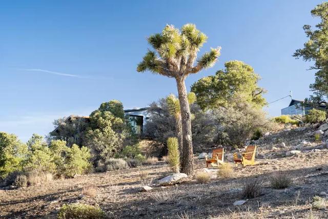 Pioneertown, California, 92268, United States, 2 Bedrooms Bedrooms, ,2 BathroomsBathrooms,Residential,For Sale,1990381