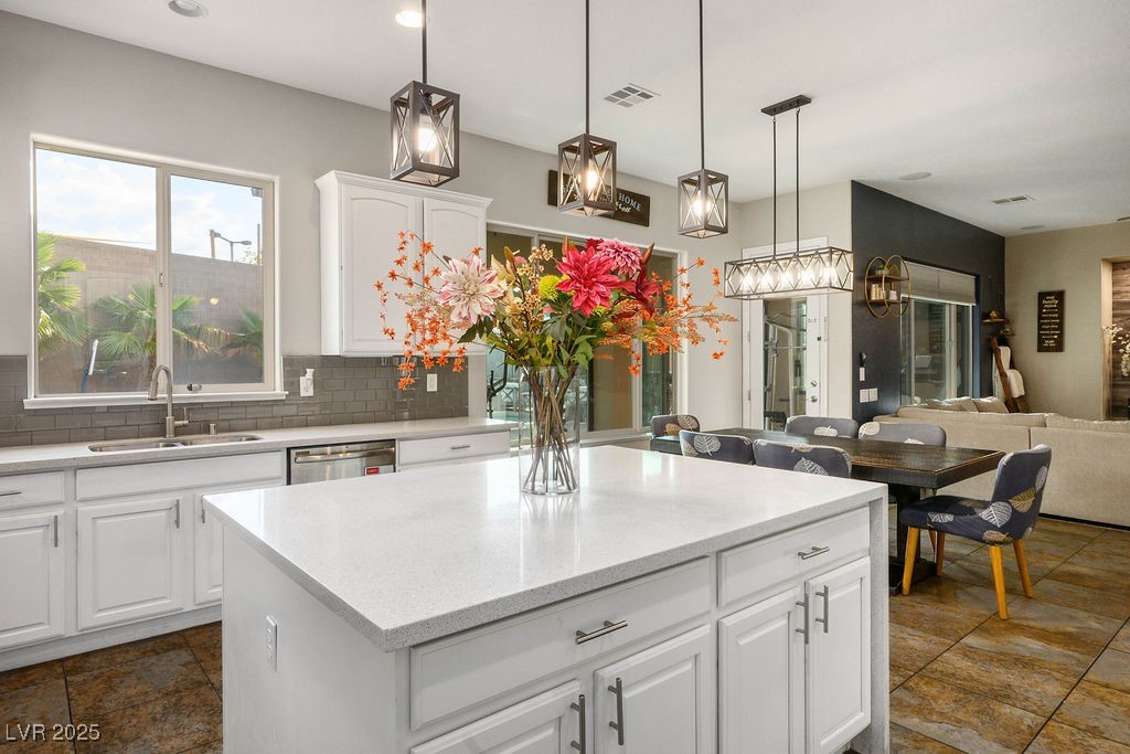 Henderson, Nevada, 89044, United States, 5 Bedrooms Bedrooms, ,5 BathroomsBathrooms,Residential,For Sale,2003253