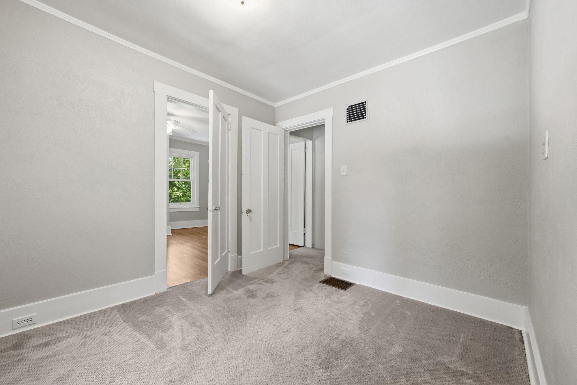  235 Oakview Avenue, Pittsburgh, PA 15218 - 物件實景