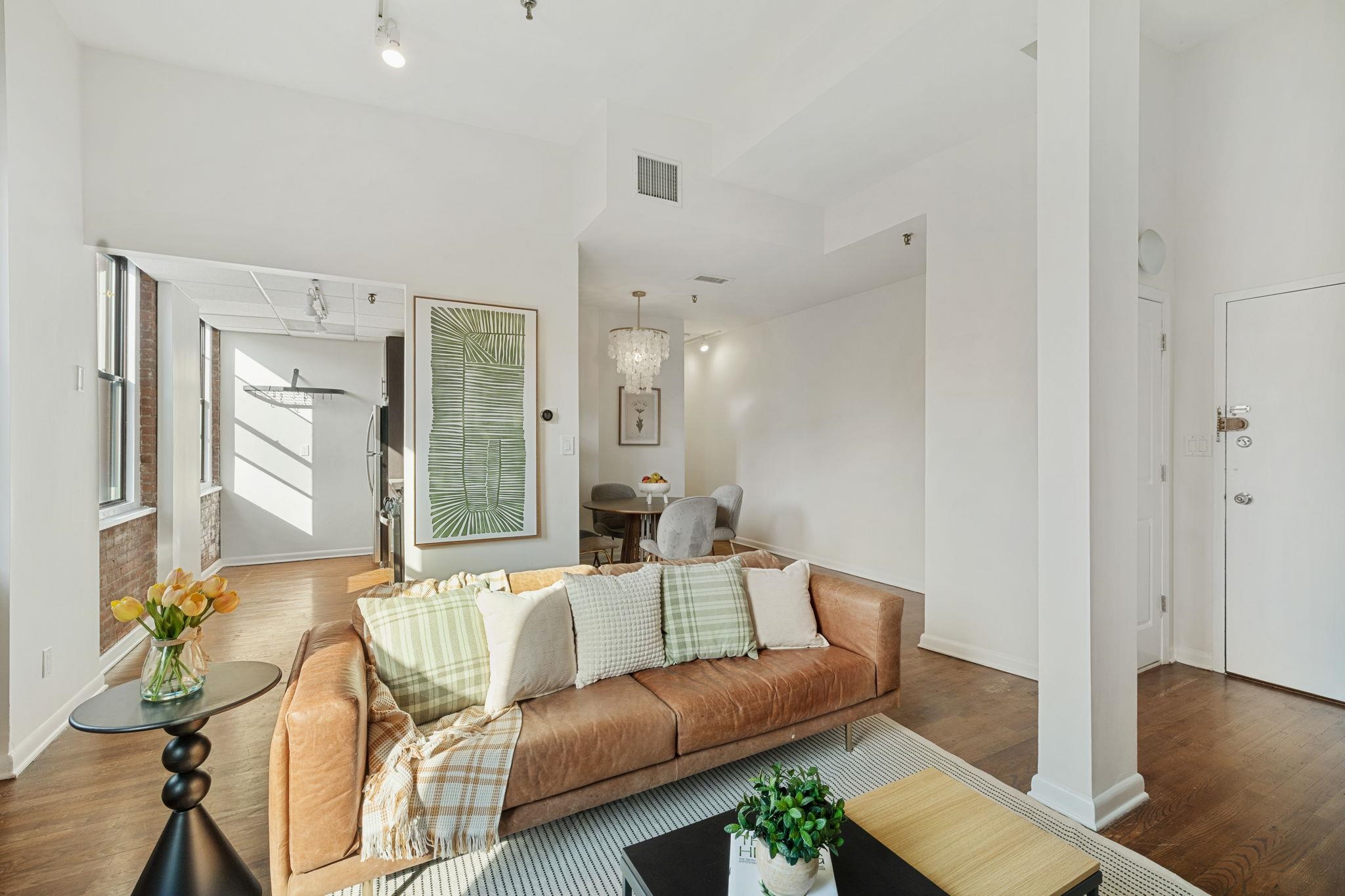 Jersey City, New Jersey, 07302, United States, 2 Bedrooms Bedrooms, ,2 BathroomsBathrooms,Residential,For Sale,1961063