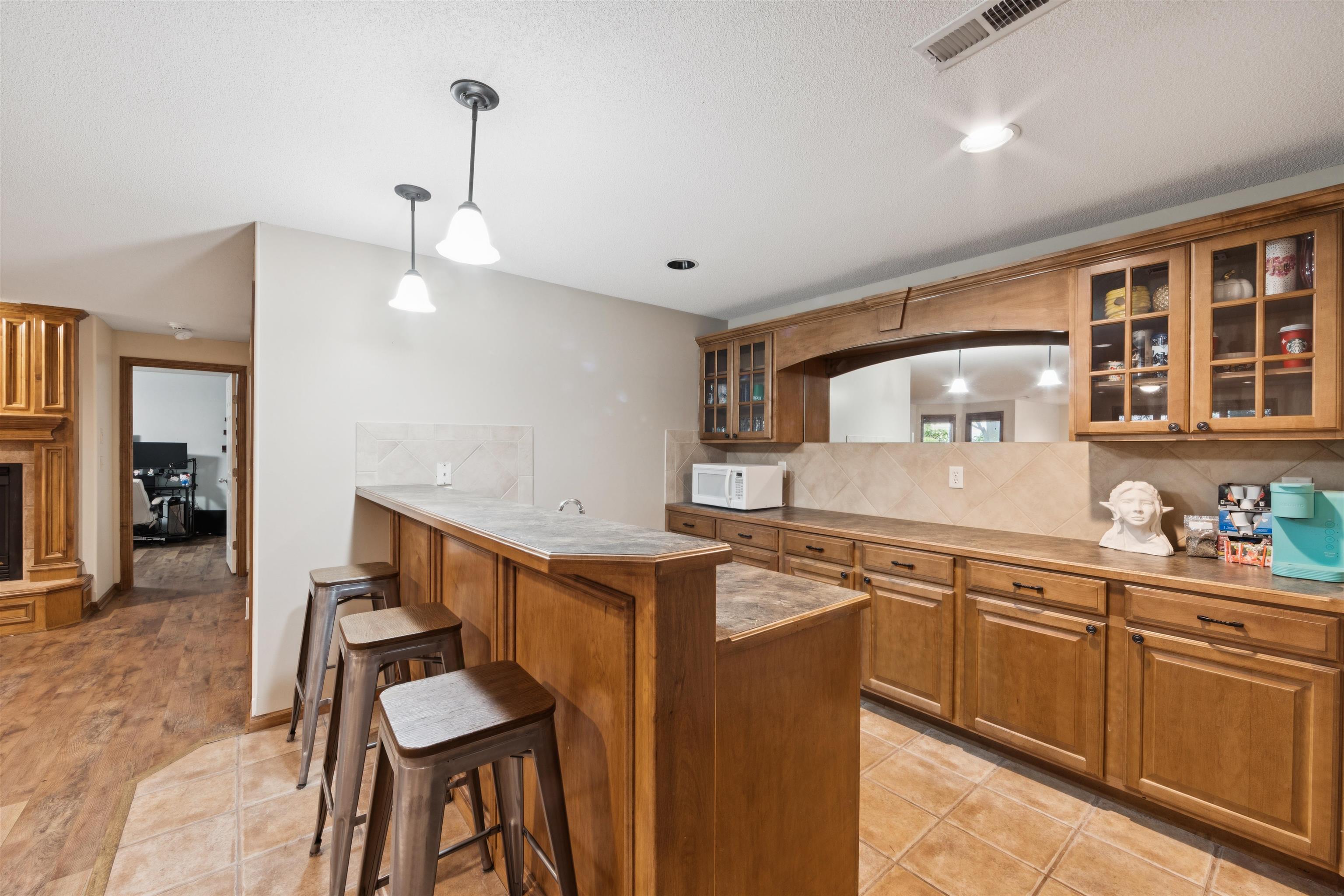 Wichita, Kansas, 67205, United States, 5 Bedrooms Bedrooms, ,3 BathroomsBathrooms,Residential,For Sale,1847235