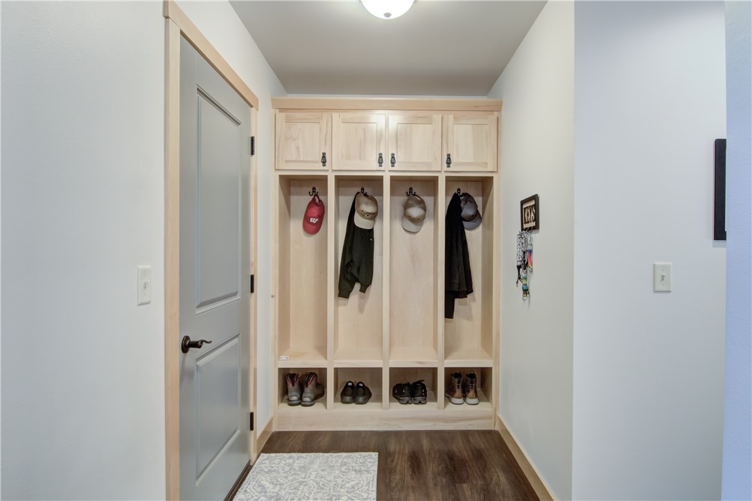 Cadott, Wisconsin, 54727, United States, 4 Bedrooms Bedrooms, ,2 BathroomsBathrooms,Residential,For Sale,1961468