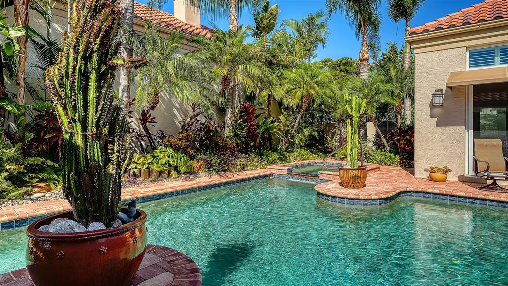 Longboat Key, Florida, 34228, United States, 3 Bedrooms Bedrooms, ,4 BathroomsBathrooms,Residential,For Sale,1986320
