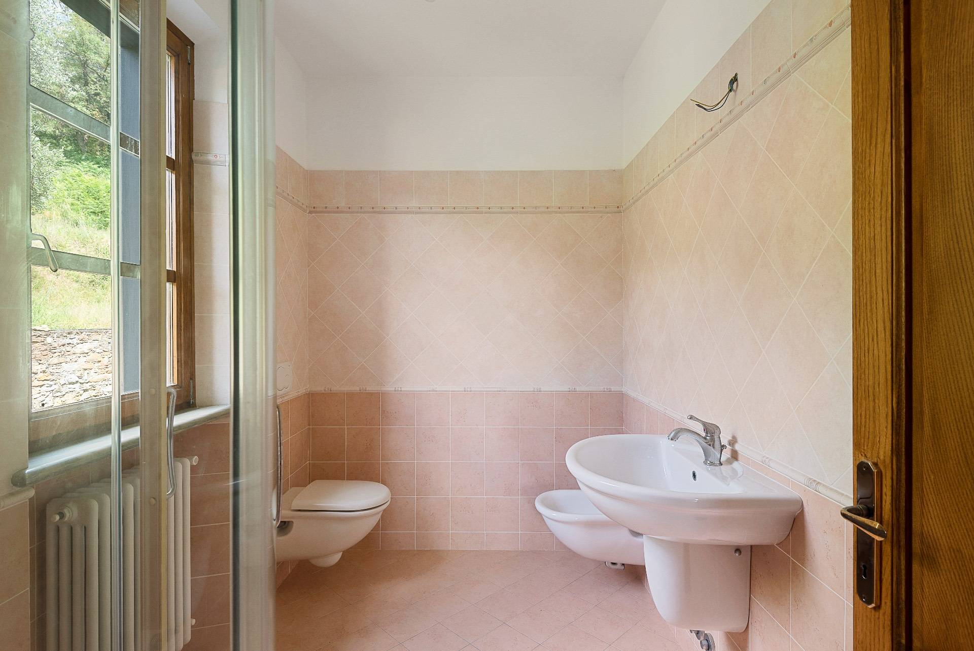 Via Pescino, Pietrasanta, Lucca, 55045, IT, 4 Bedrooms Bedrooms, ,4 BathroomsBathrooms,Residential,For Sale,Via Pescino,1534158