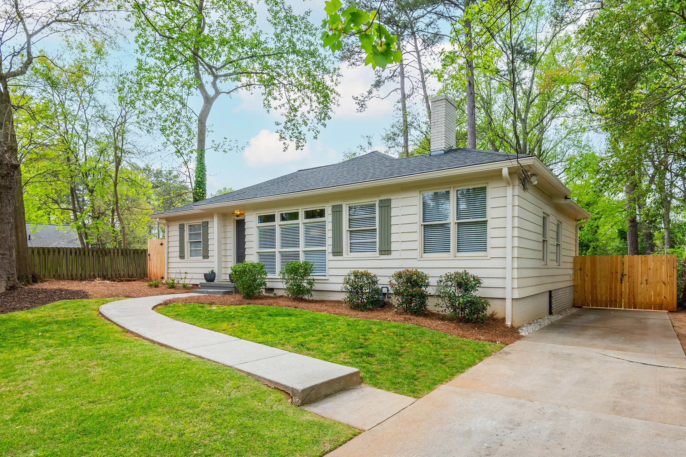  Beautifully Updated Cottage in the Heart of Martin Manor in Buckhead - 物件實景