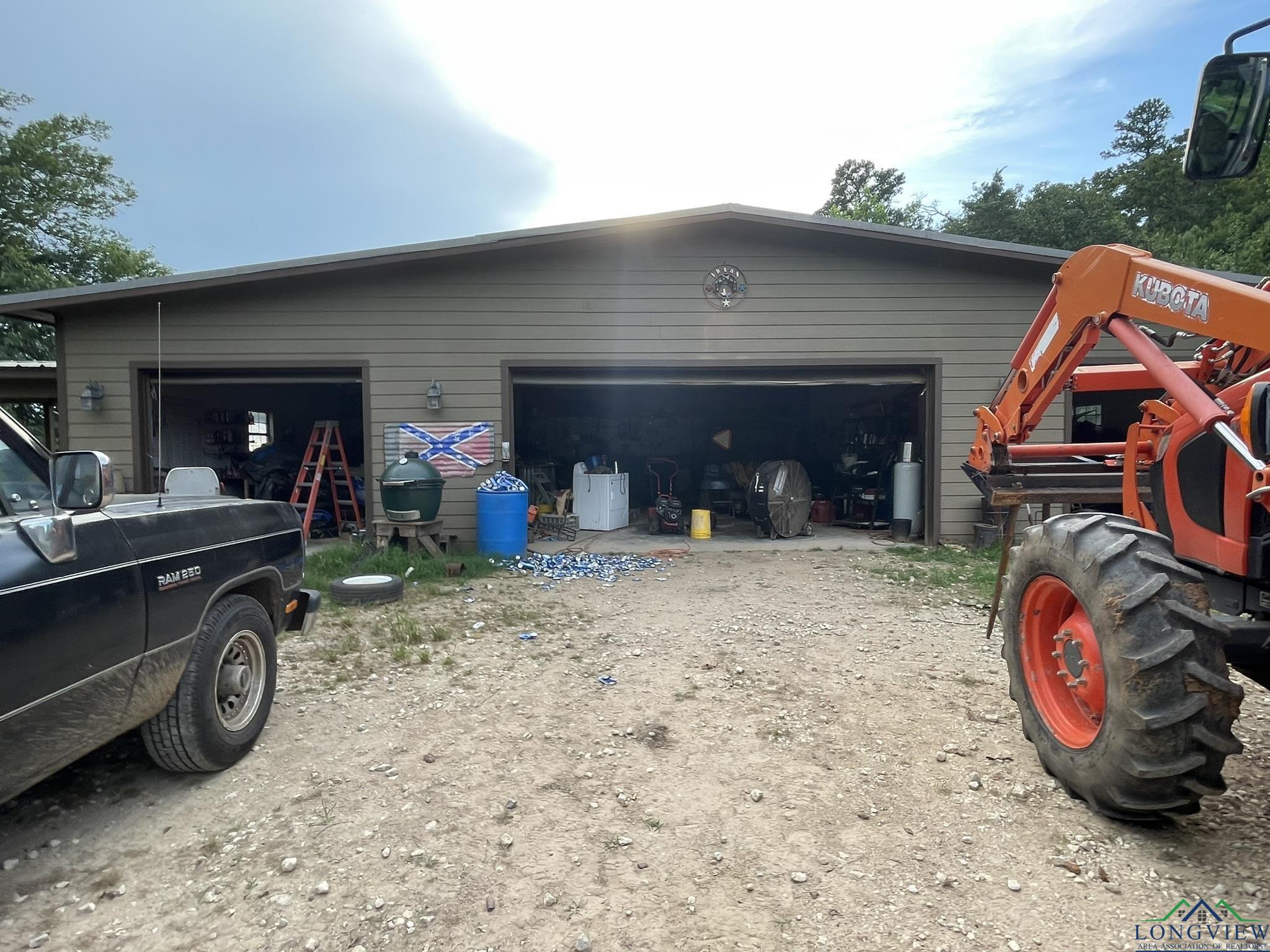Gilmer, Texas, 75644, United States, 3 Bedrooms Bedrooms, ,2 BathroomsBathrooms,Residential,For Sale,1847700
