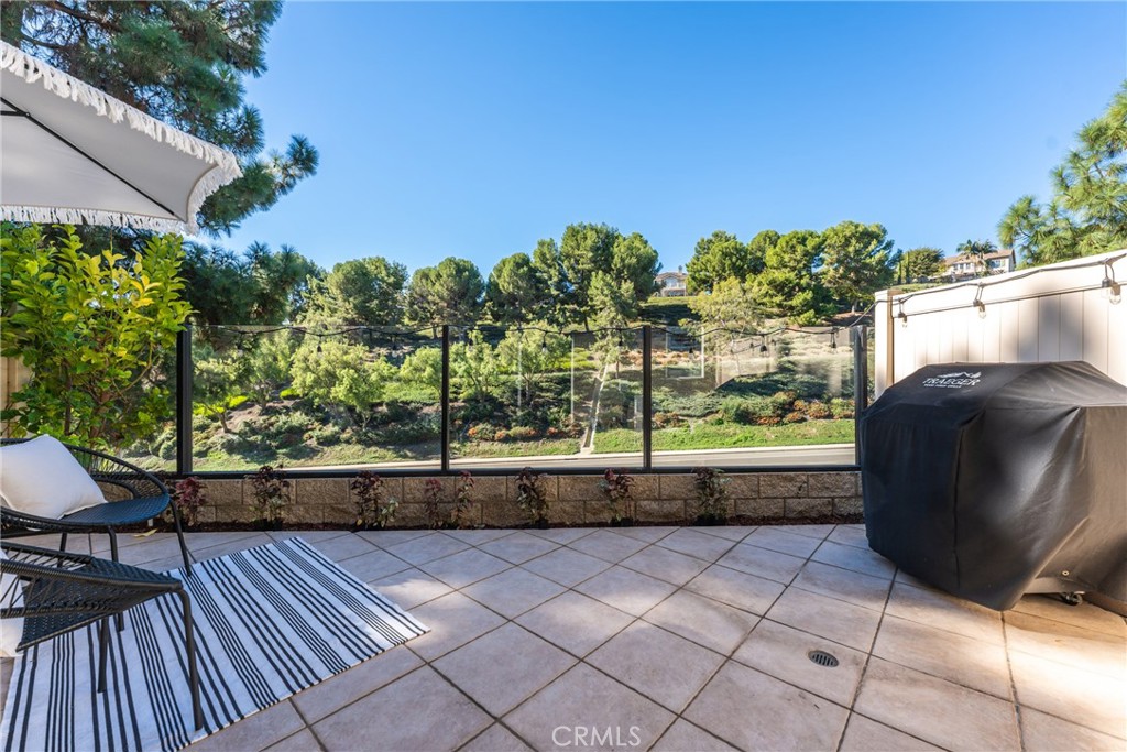 Aliso Viejo, California, 92656, United States, 2 Bedrooms Bedrooms, ,3 BathroomsBathrooms,Residential,For Sale,1989024