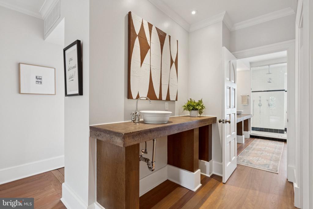 Washington, District of Columbia, 20009, United States, 4 Bedrooms Bedrooms, ,4 BathroomsBathrooms,Residential,For Sale,1902983
