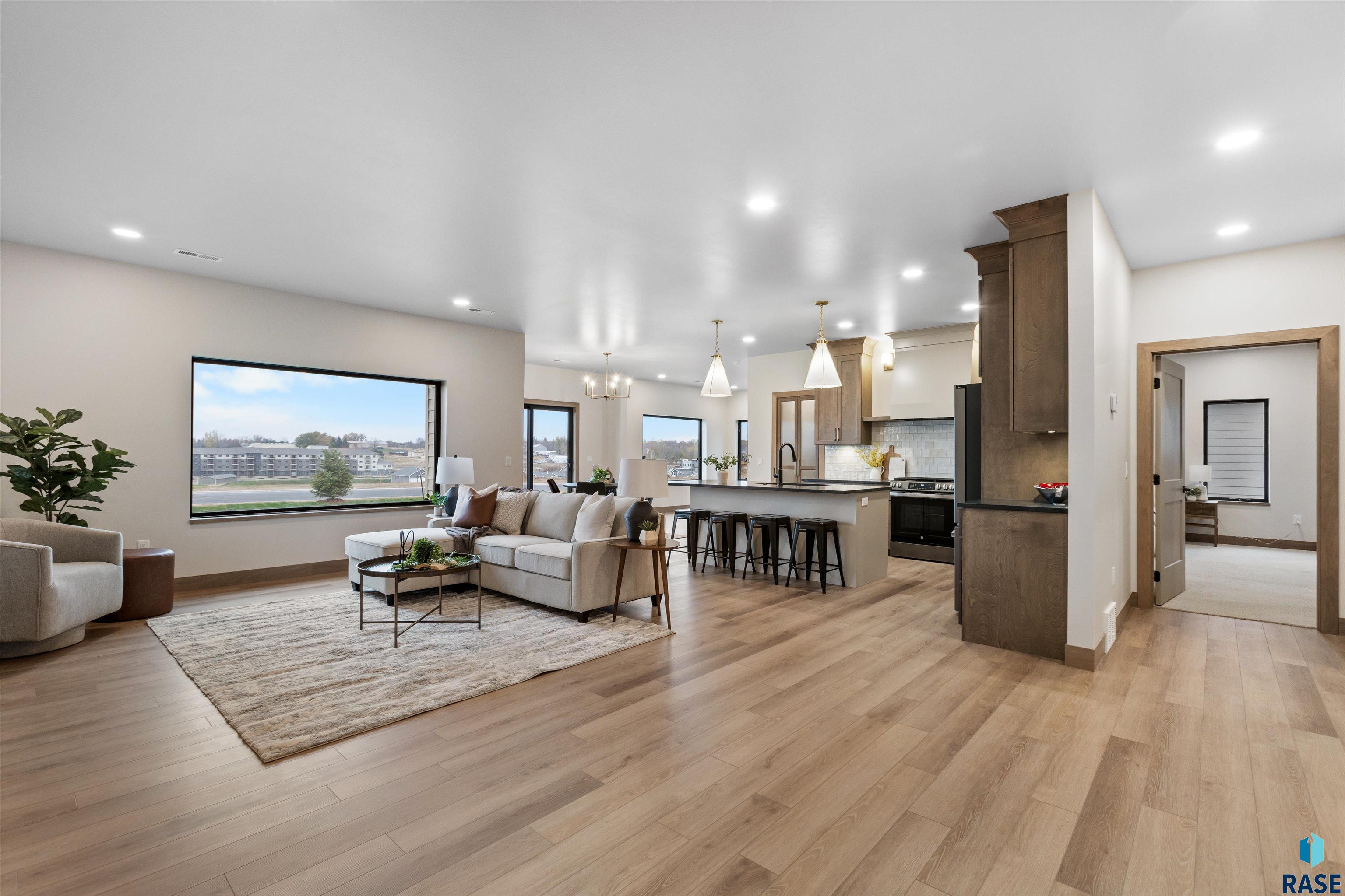 Sioux Falls, South Dakota, 57110, United States, 3 Bedrooms Bedrooms, ,2 BathroomsBathrooms,Residential,For Sale,1847243