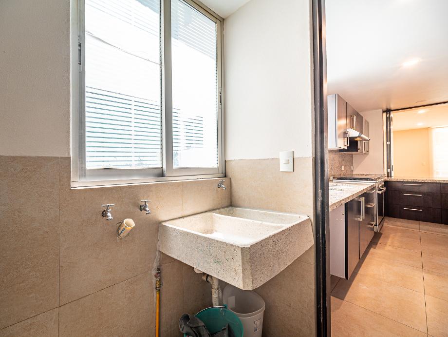 Benito Juárez, Ciudad de México, 03900, Mexico, 3 Bedrooms Bedrooms, ,2 BathroomsBathrooms,Residential,For Sale,1942002