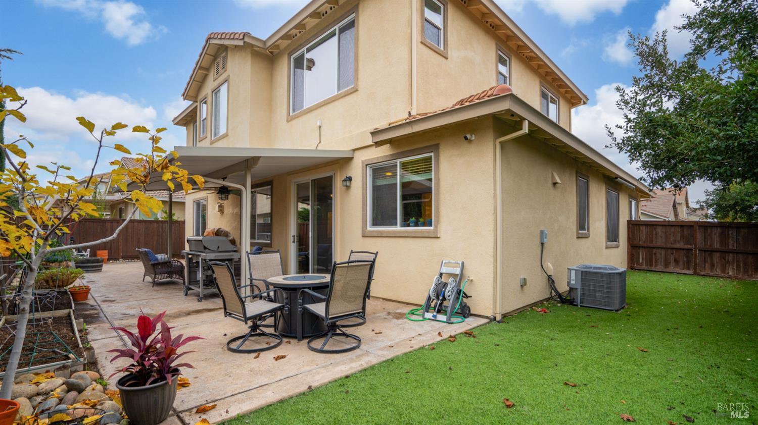 Vacaville, California, 95688, United States, 5 Bedrooms Bedrooms, ,3 BathroomsBathrooms,Residential,For Sale,2005727