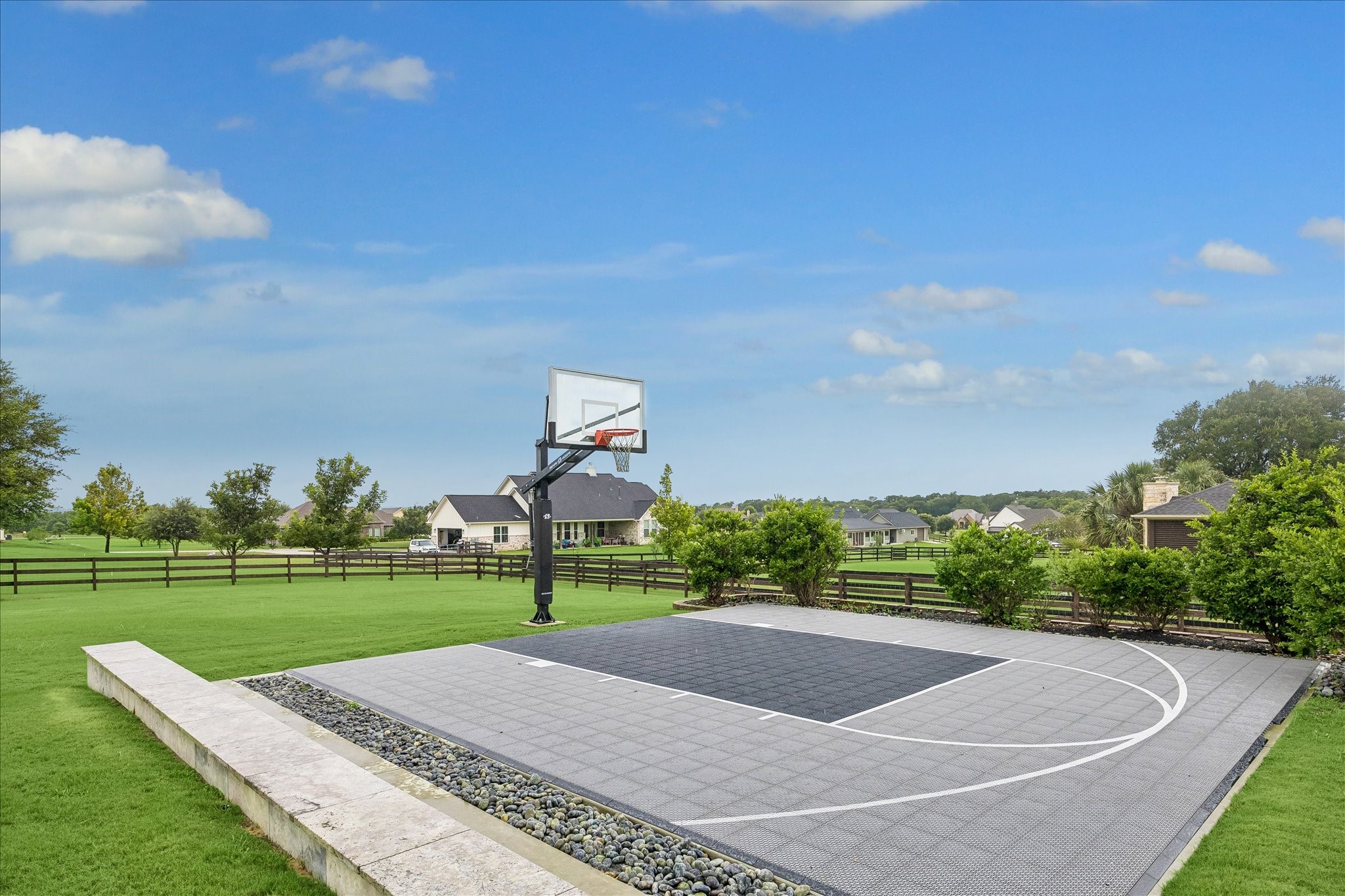  885 Amethyst Drive, Bellville, TX, 77418 - 物件實景