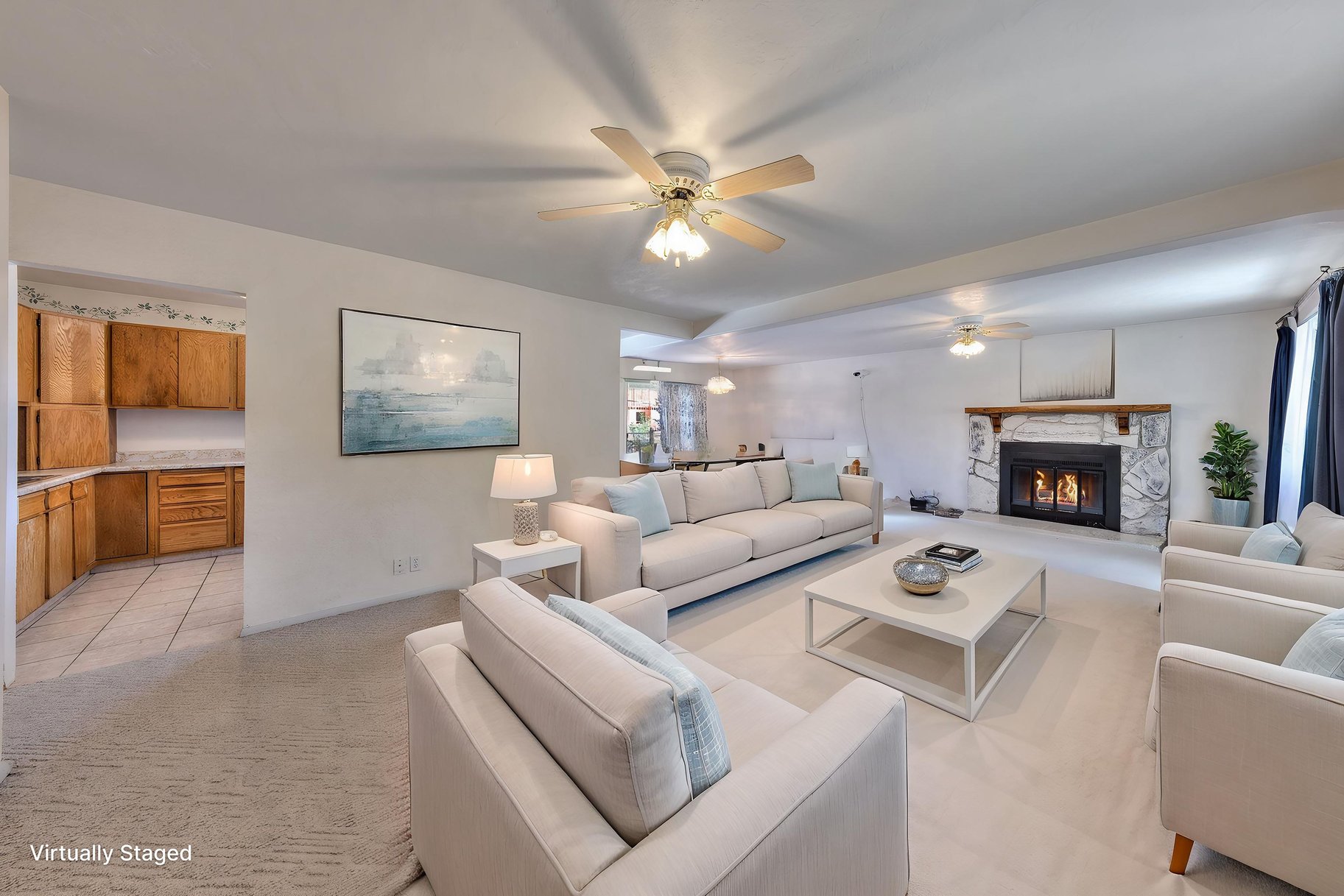  In-Town Home with Deck, Patio and Walkout Basement - 物件實景