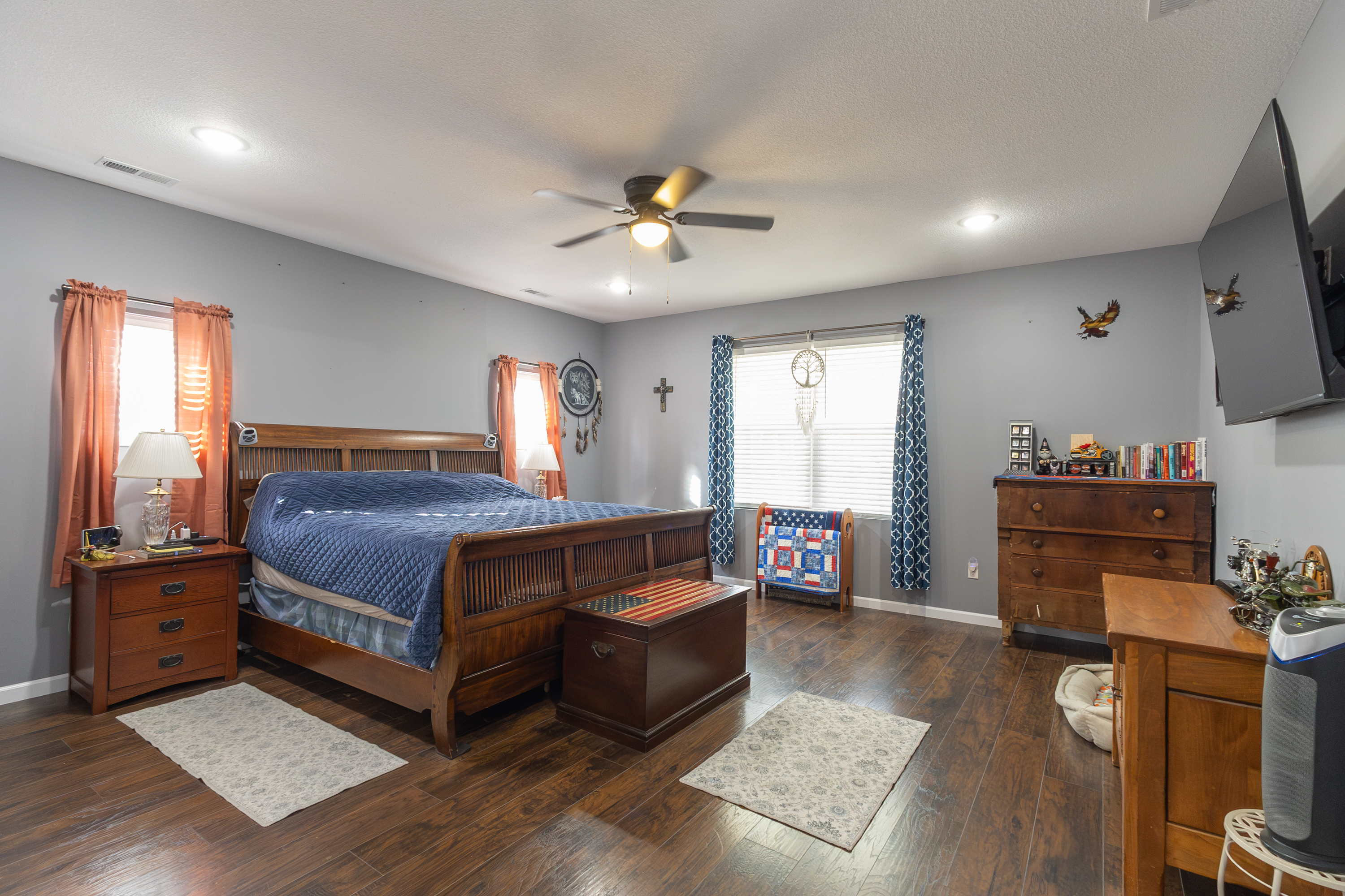 Hartsburg, Missouri, 65039, United States, 3 Bedrooms Bedrooms, ,Residential,For Sale,2010834