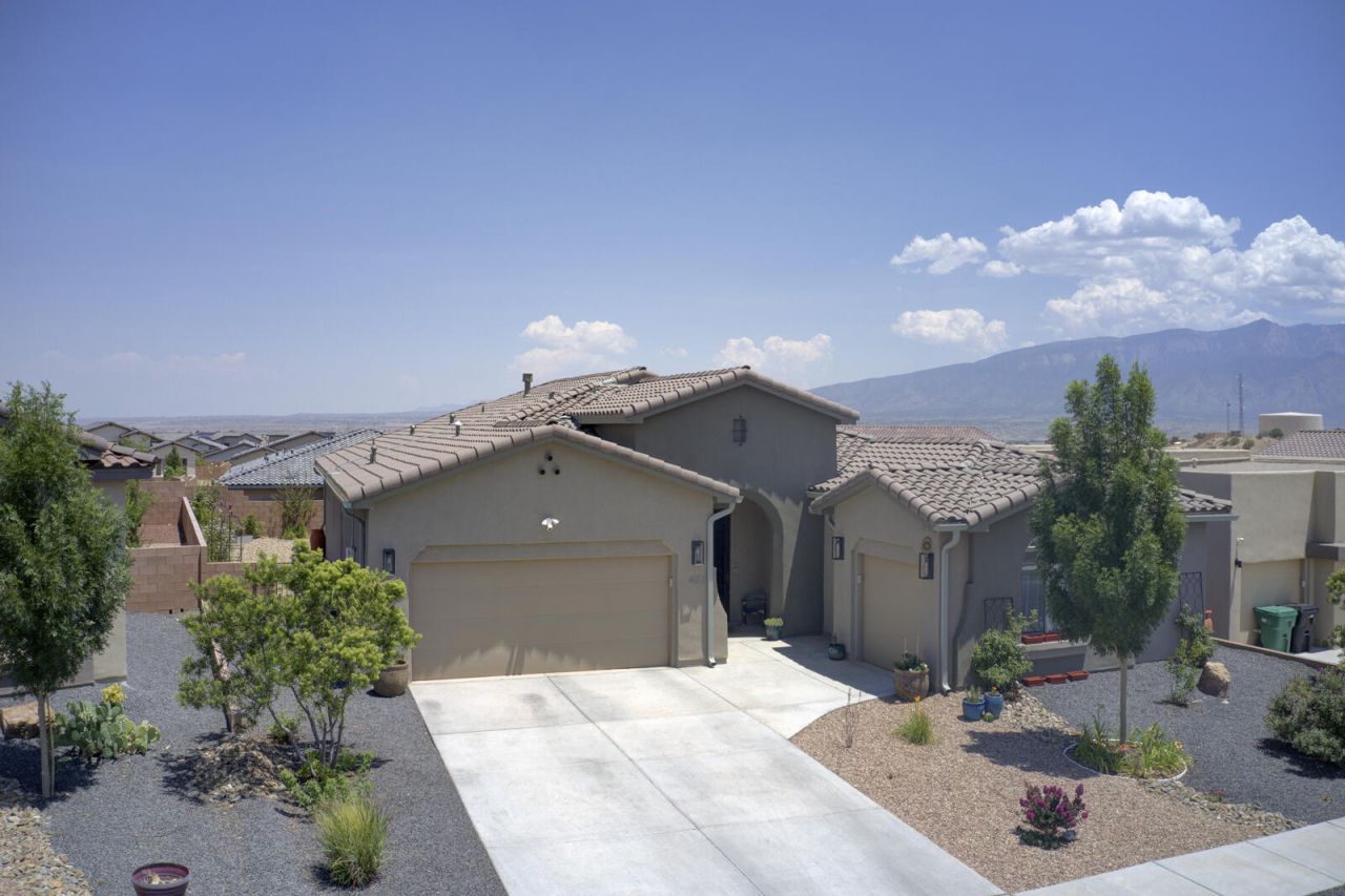 Rio Rancho, New Mexico, 87144, United States, 4 Bedrooms Bedrooms, ,3 BathroomsBathrooms,Residential,For Sale,1895660