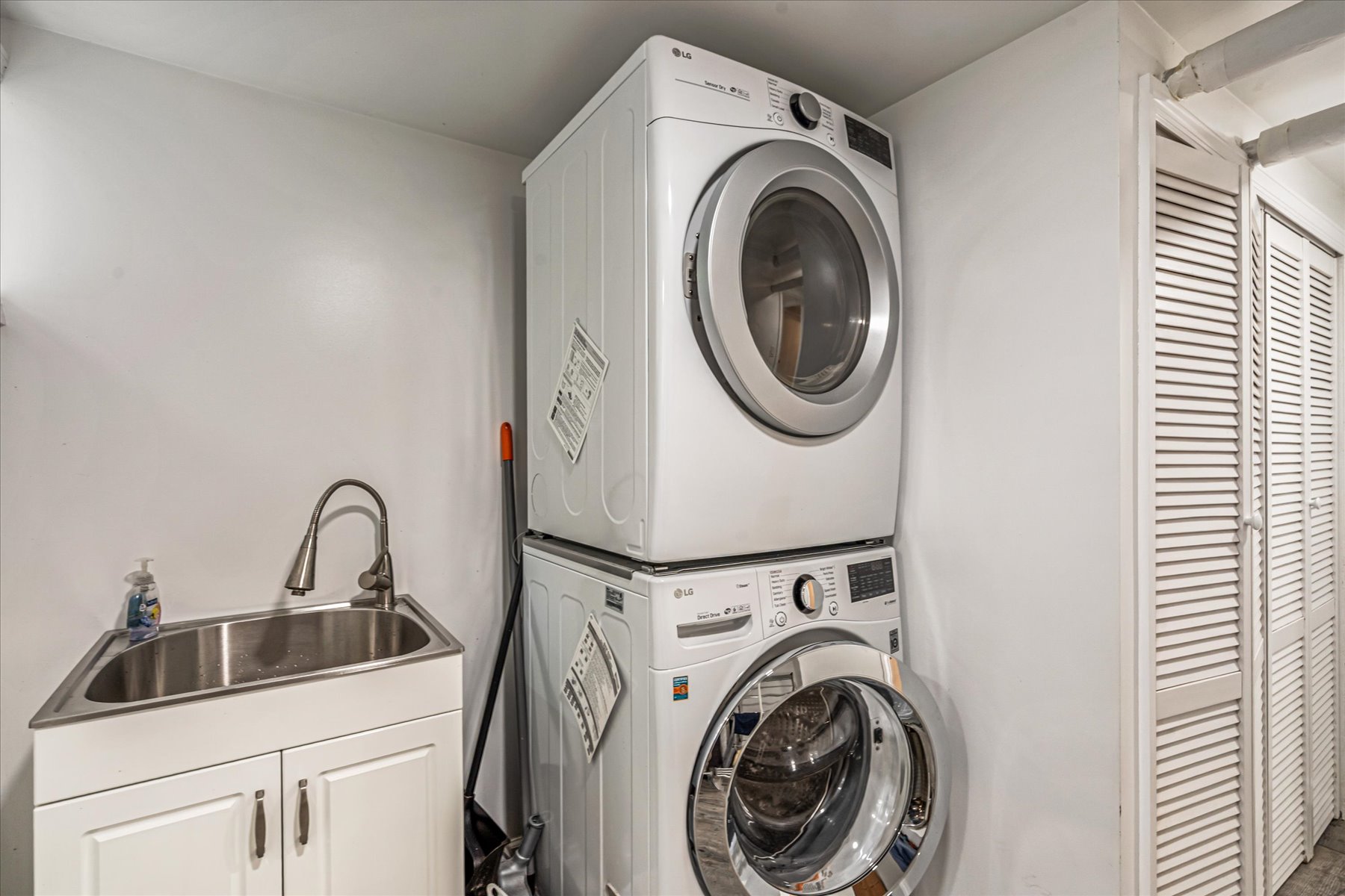  68-37 Nansen Street, Forest Hills, NY, 11375 - 物件實景