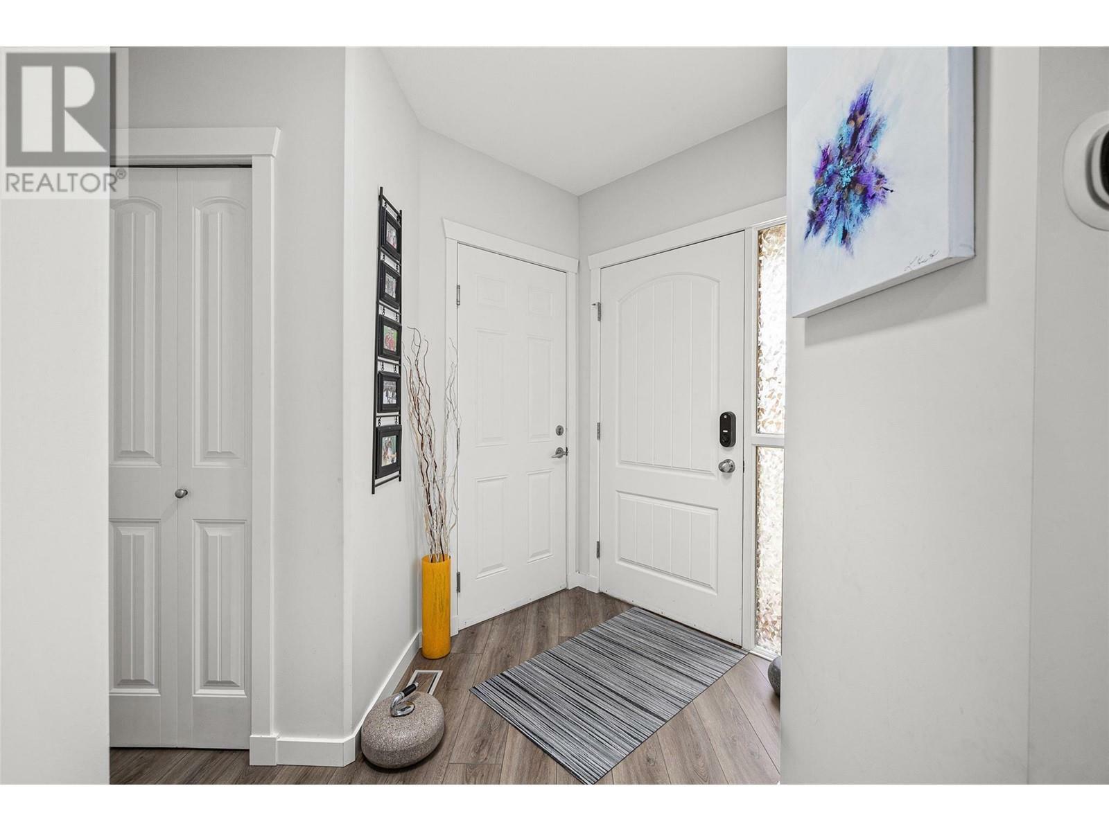 KELOWNA, British Columbia, V1V 2W3, CA, 4 Bedrooms Bedrooms, ,3 BathroomsBathrooms,Residential,For Sale,1838850