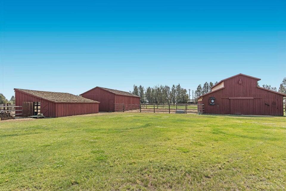 Sisters, Oregon, 97759, United States, 3 Bedrooms Bedrooms, ,3 BathroomsBathrooms,Residential,For Sale,1917351