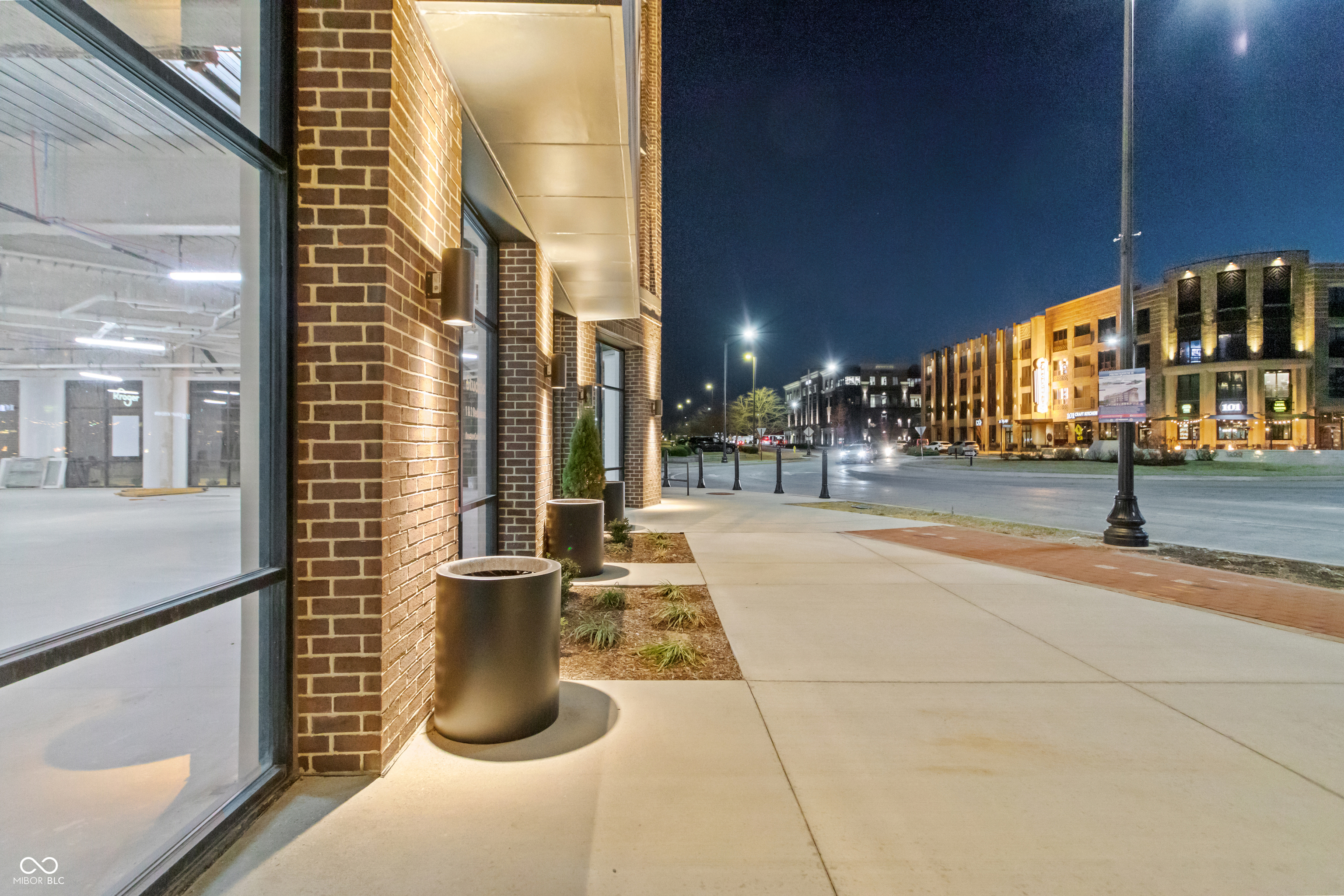 Carmel, Indiana, 46032, United States, 2 Bedrooms Bedrooms, ,3 BathroomsBathrooms,Residential,For Sale,1981116