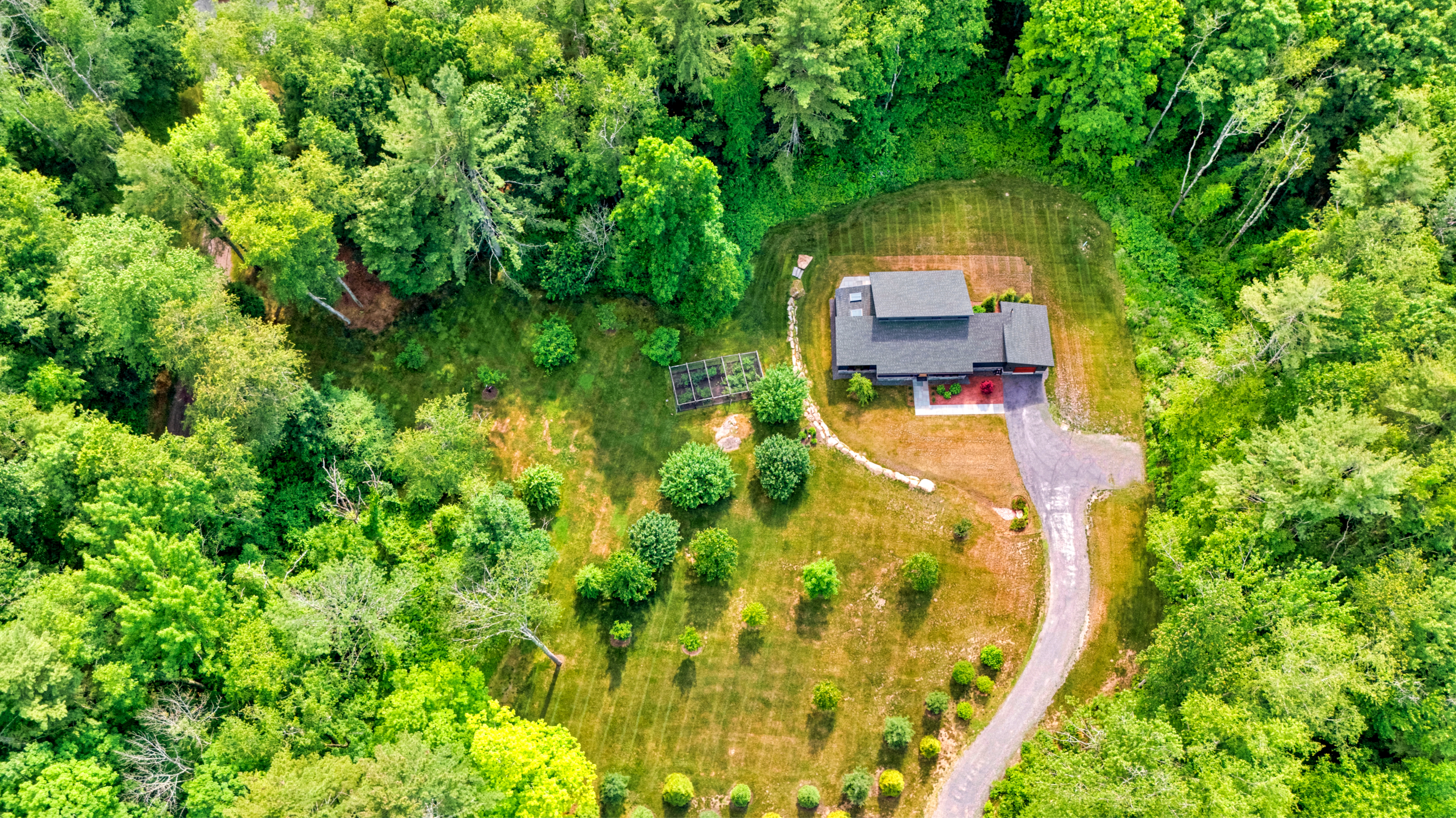  Stunning Contemporary Single Level Home - 物件實景