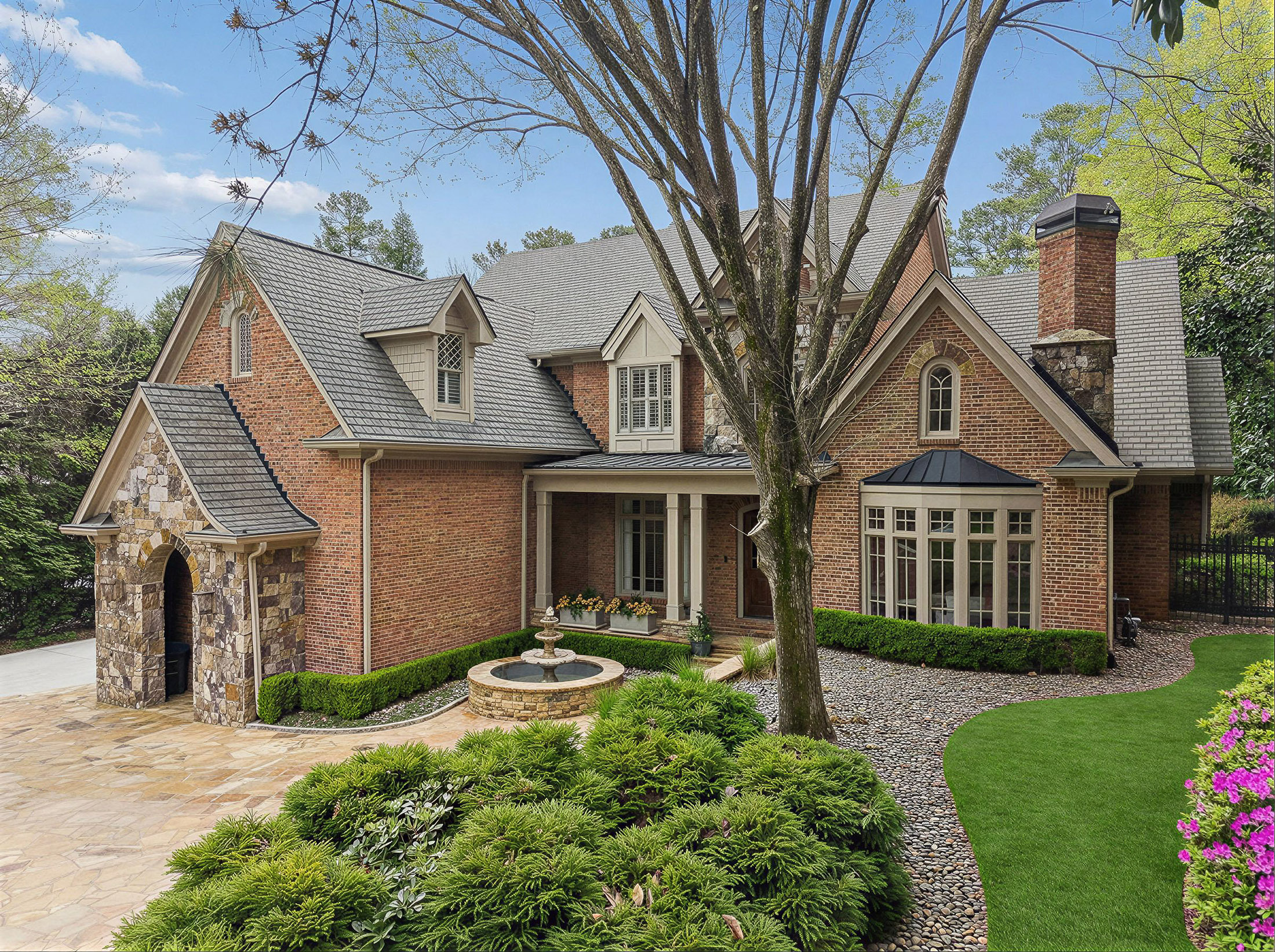  Exquisite Gated Brick and Stone Estate in Sought-after Chastain Park Area - 物件實景