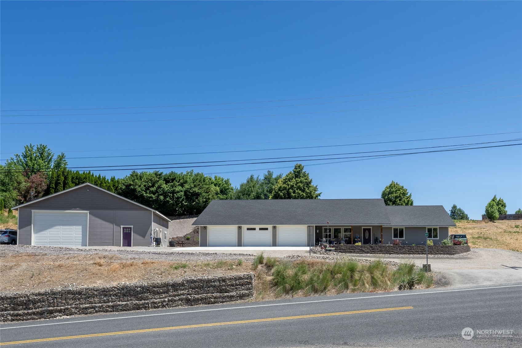Malaga, Washington, 98828, United States, 3 Bedrooms Bedrooms, ,2 BathroomsBathrooms,Residential,For Sale,1898843