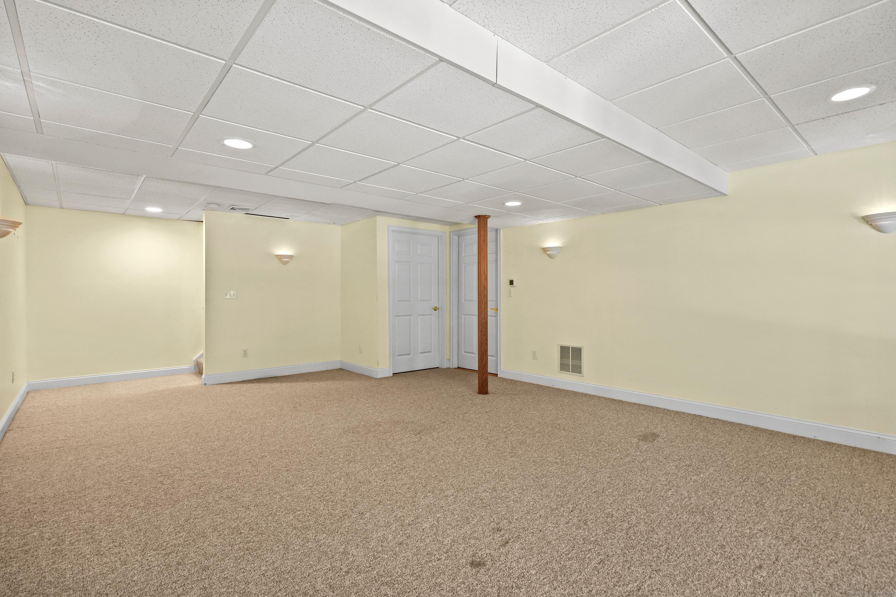 Colchester, Connecticut, 06415, United States, 2 Bedrooms Bedrooms, ,3 BathroomsBathrooms,Residential,For Sale,1943556