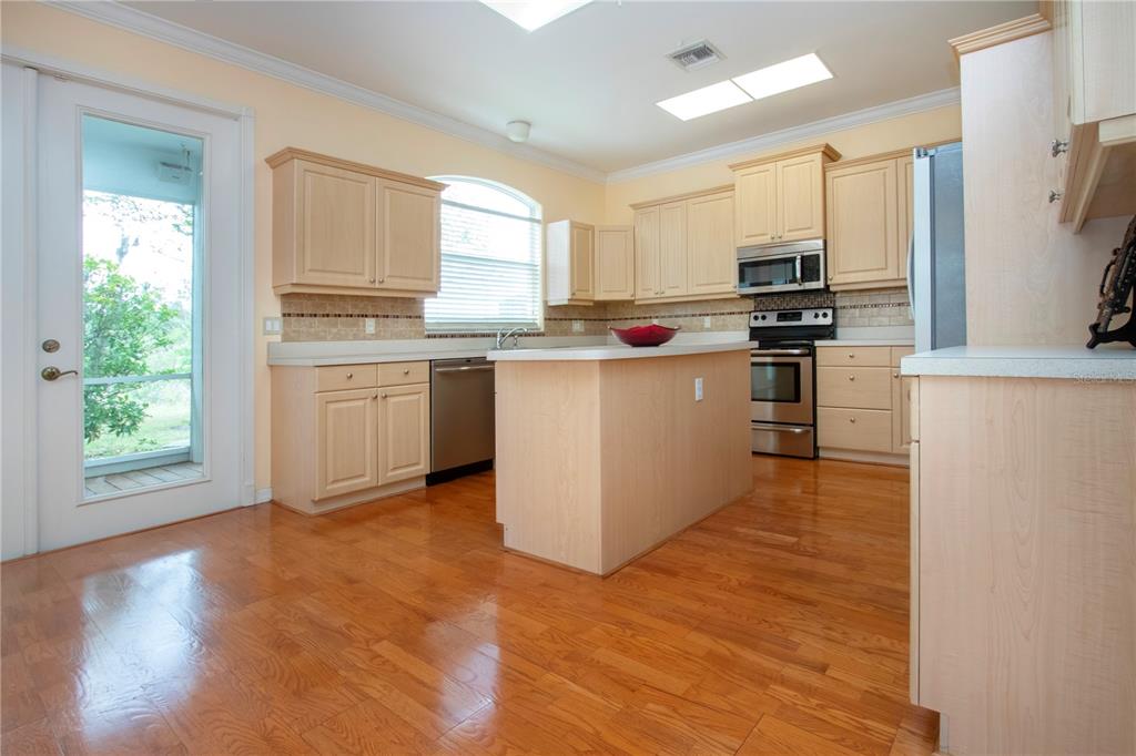 Ellenton, Florida, 34222, United States, 4 Bedrooms Bedrooms, ,3 BathroomsBathrooms,Residential,For Sale,1988008