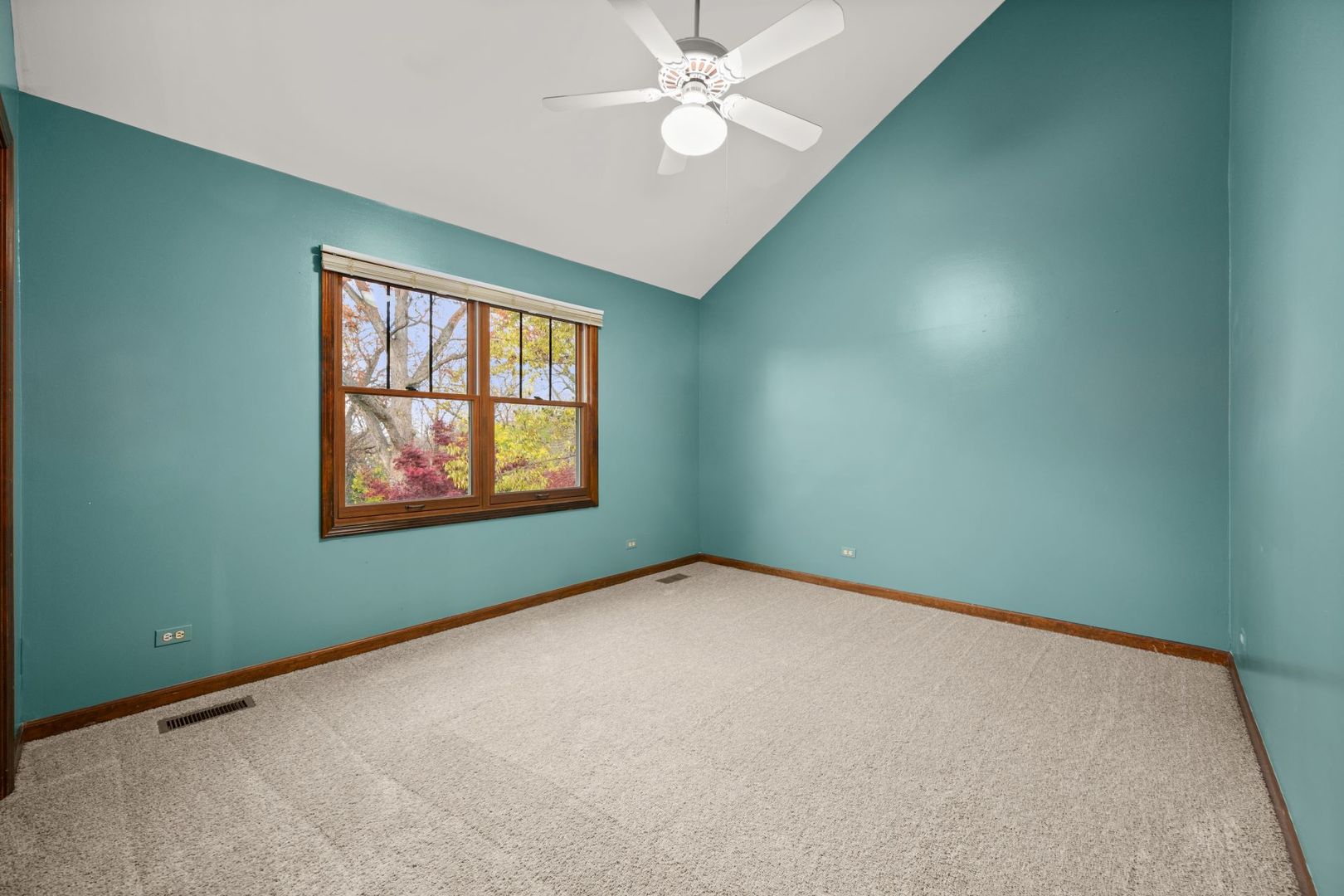 West Chicago, Illinois, 60185, United States, 4 Bedrooms Bedrooms, ,4 BathroomsBathrooms,Residential,For Sale,1991101