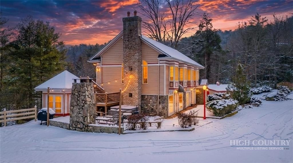 Banner Elk, North Carolina, 28604, United States, 4 Bedrooms Bedrooms, ,5 BathroomsBathrooms,Residential,For Sale,2020475
