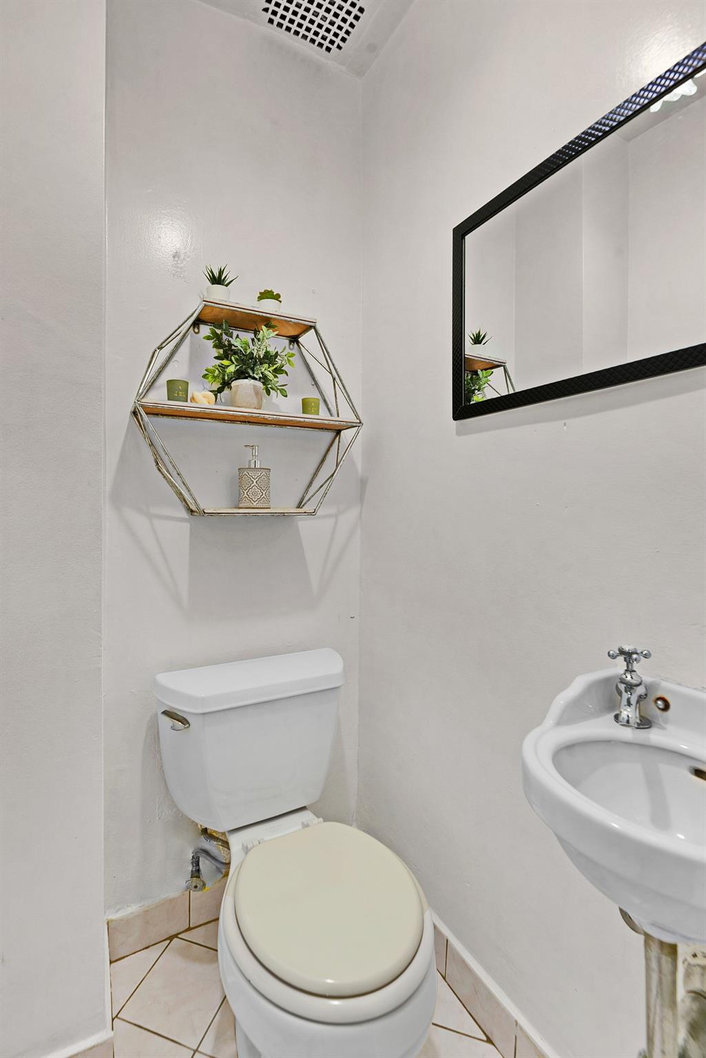 Yonkers, New York, 10704, United States, 3 Bedrooms Bedrooms, ,3 BathroomsBathrooms,Residential,For Sale,1796688