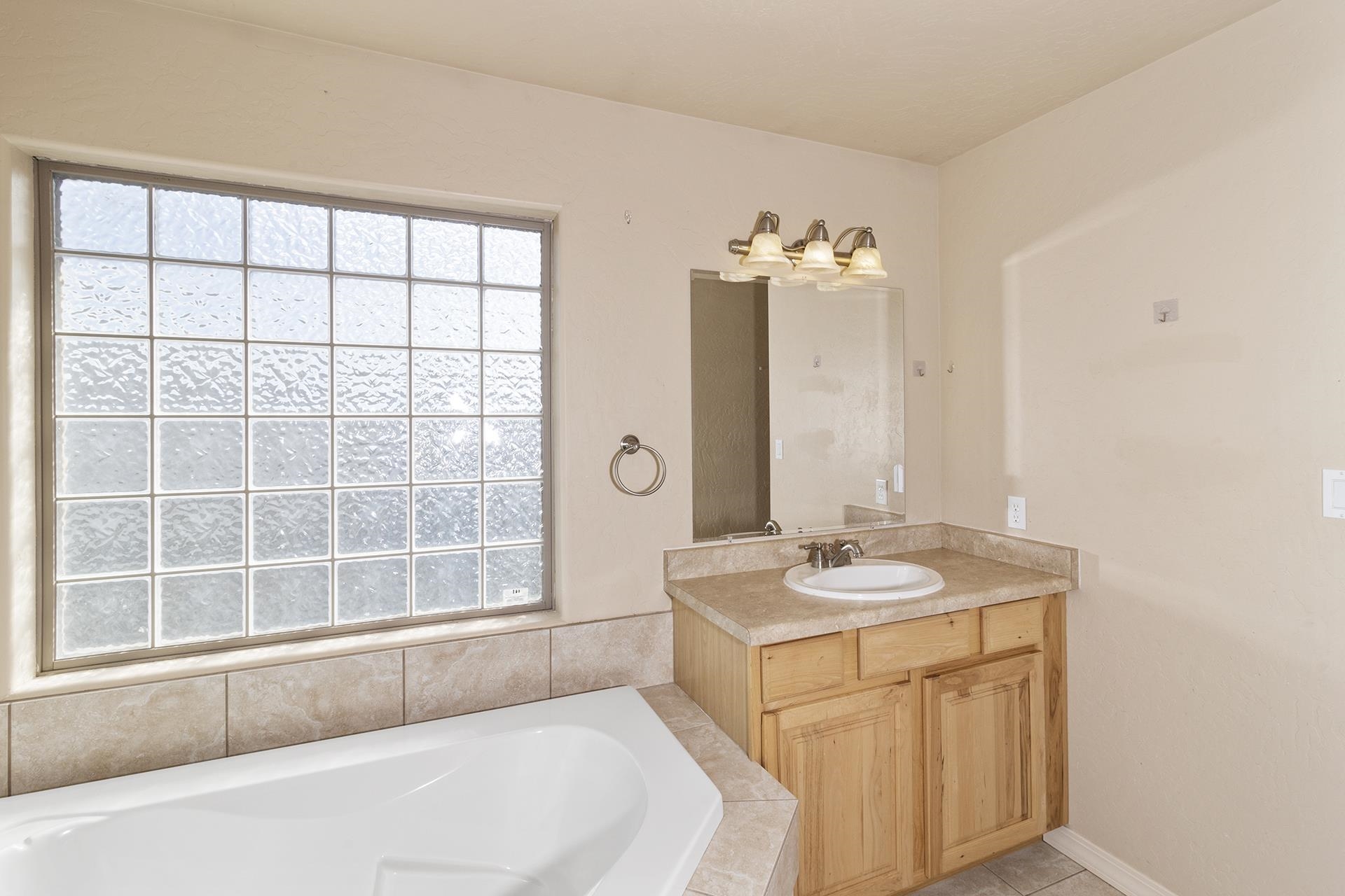 Fruita, Colorado, 81521, United States, 5 Bedrooms Bedrooms, ,3 BathroomsBathrooms,Residential,For Sale,1982065