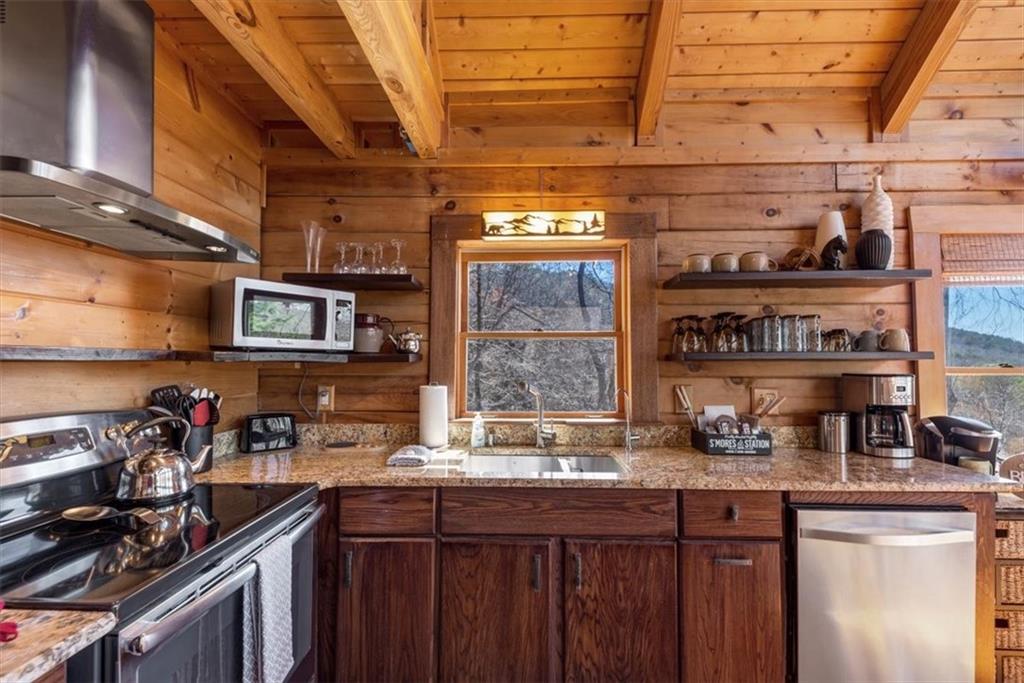 Big Canoe, Georgia, 30143, United States, 3 Bedrooms Bedrooms, ,3 BathroomsBathrooms,Residential,For Sale,2010391